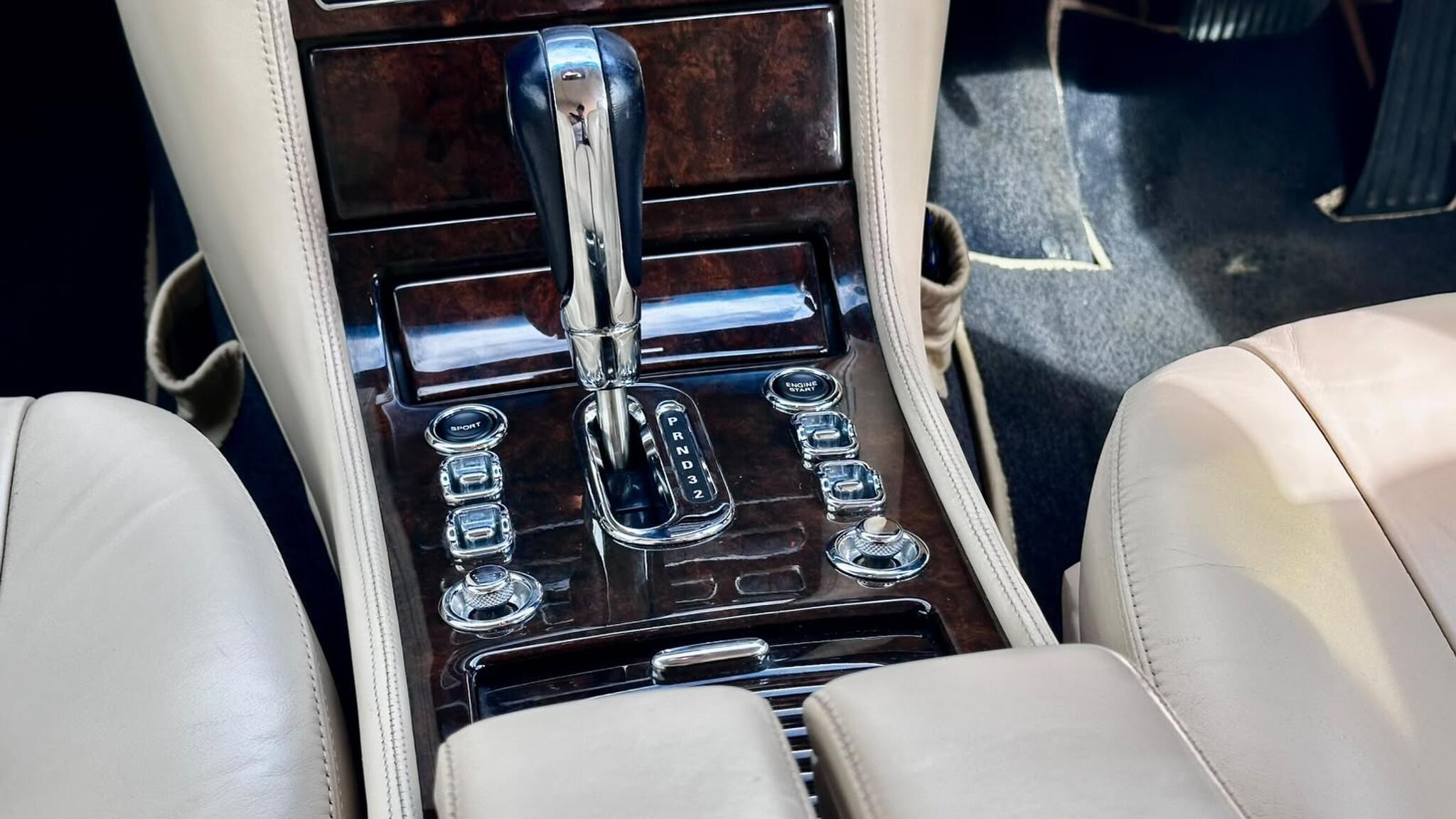 Bentley Arnage view 39