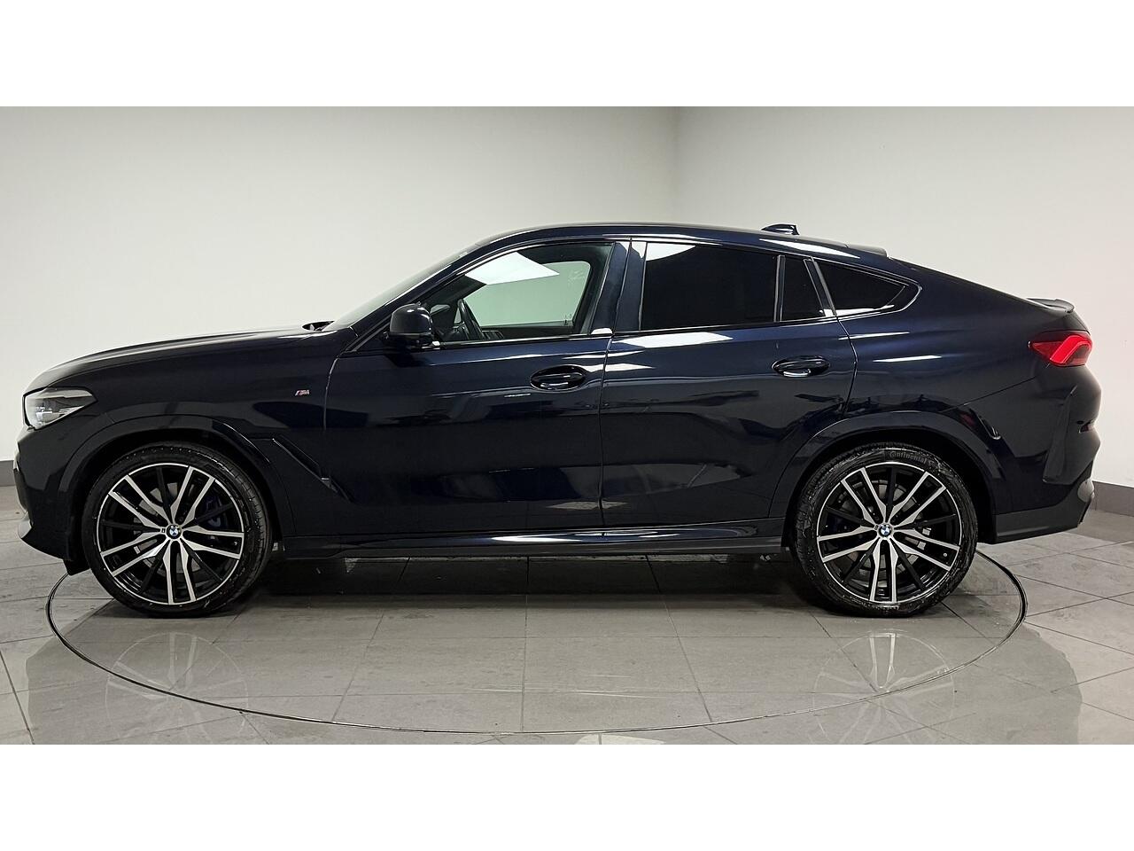 BMW X6 view 4