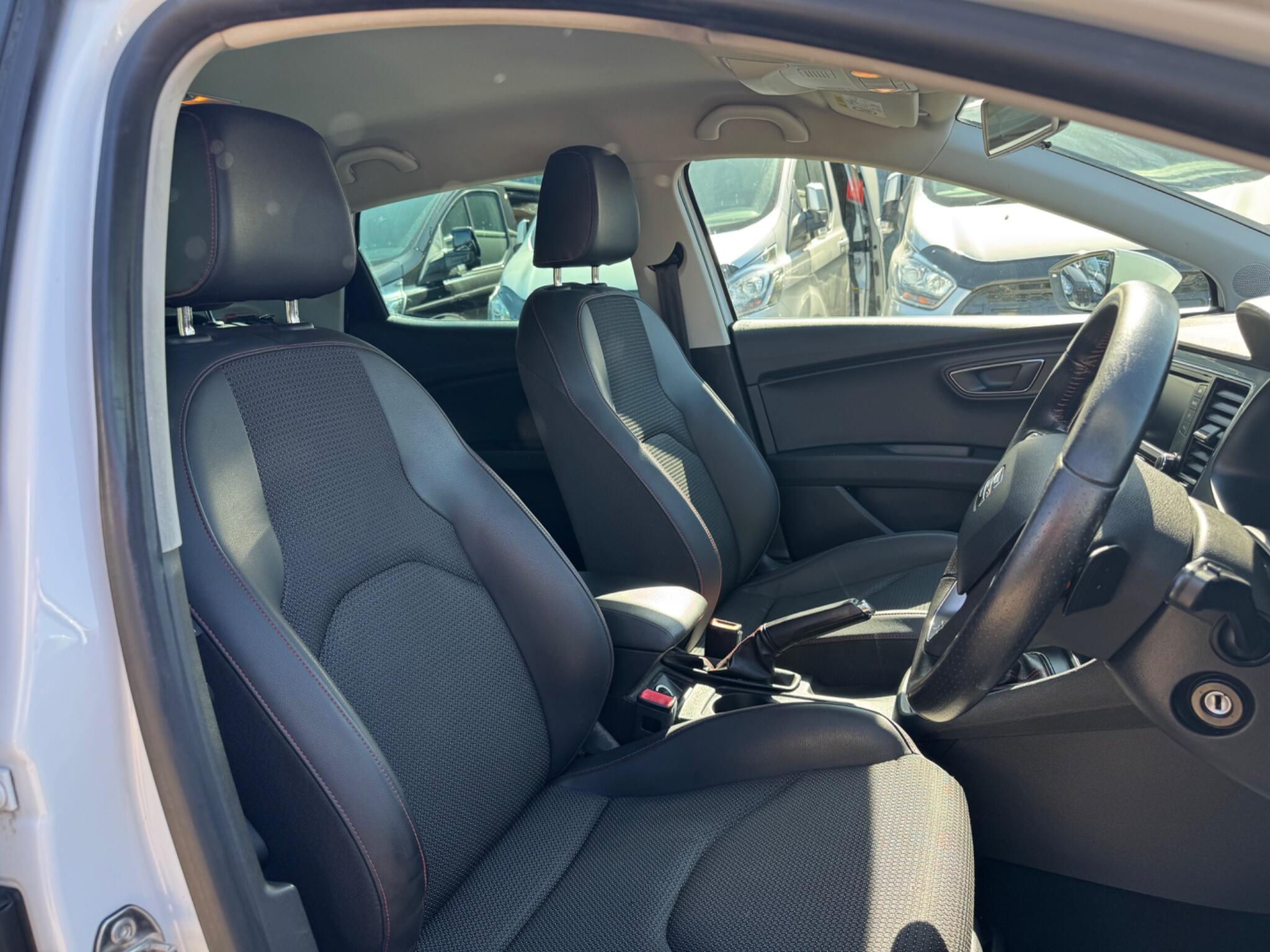 Seat Leon Leon view 14