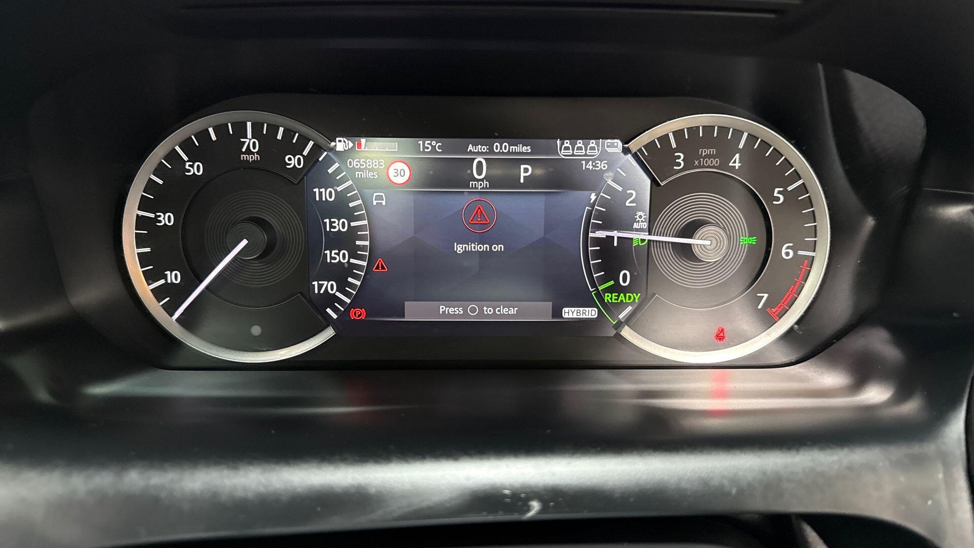 Land Rover Discovery Sport view 16