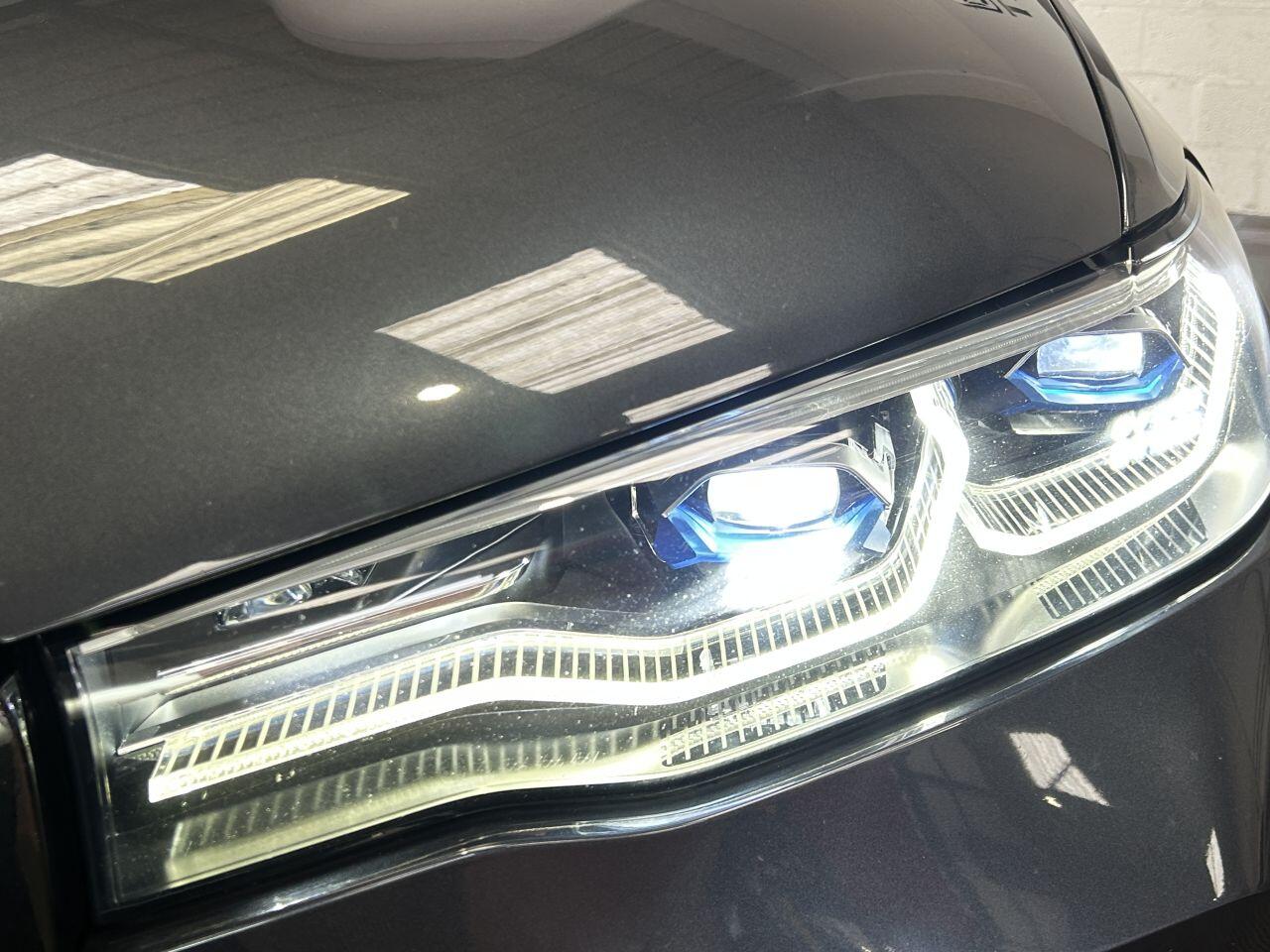 BMW X7 view 21