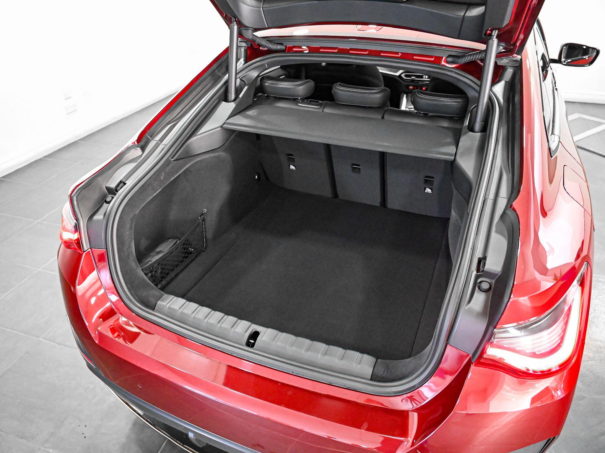 BMW 4 Series view 32