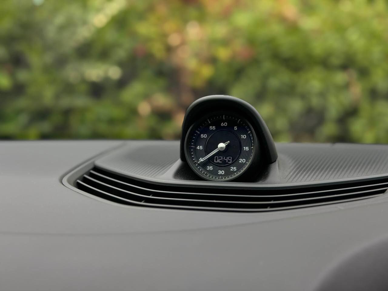 Porsche Taycan view 51