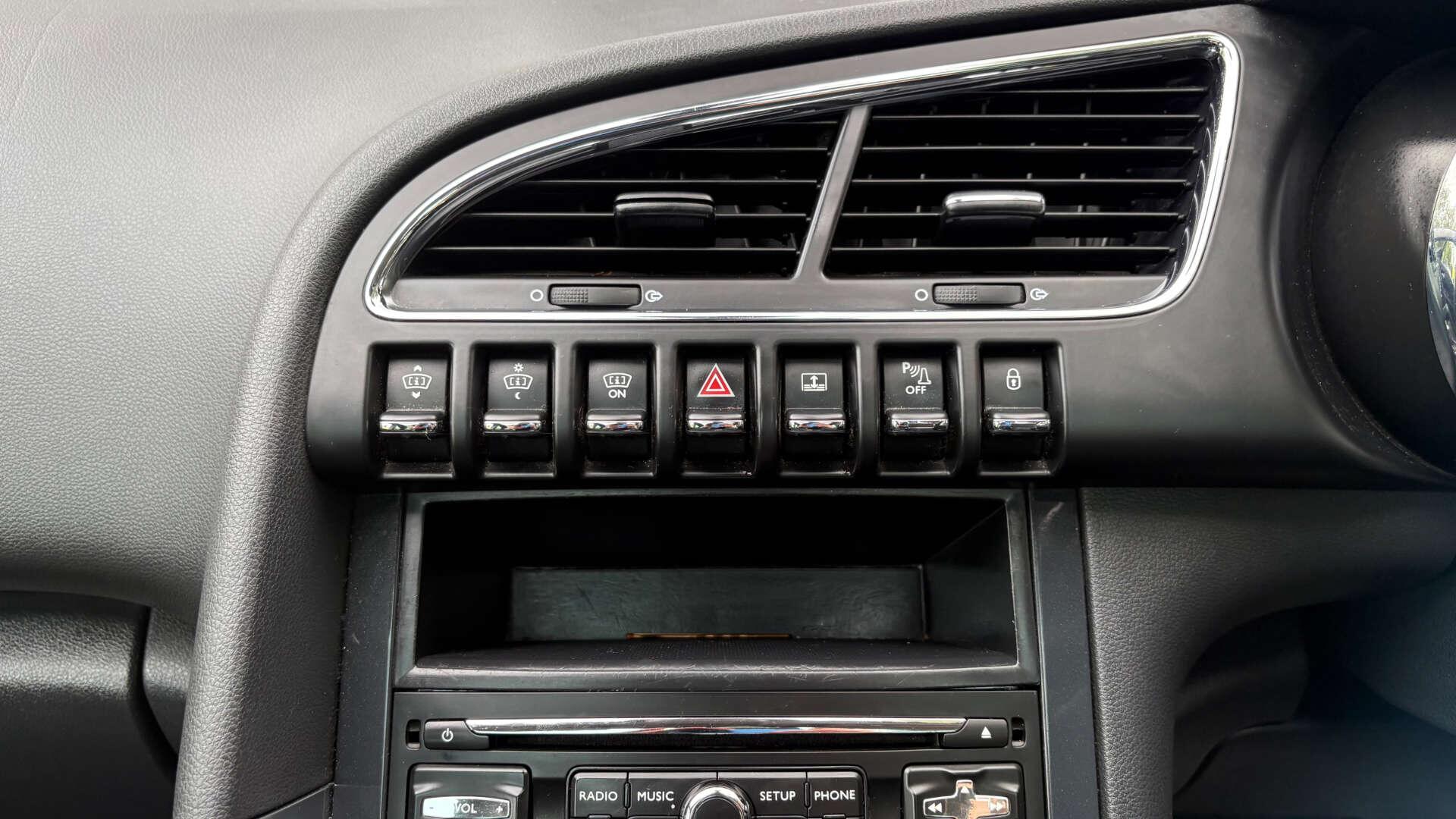 Peugeot 3008 view 27