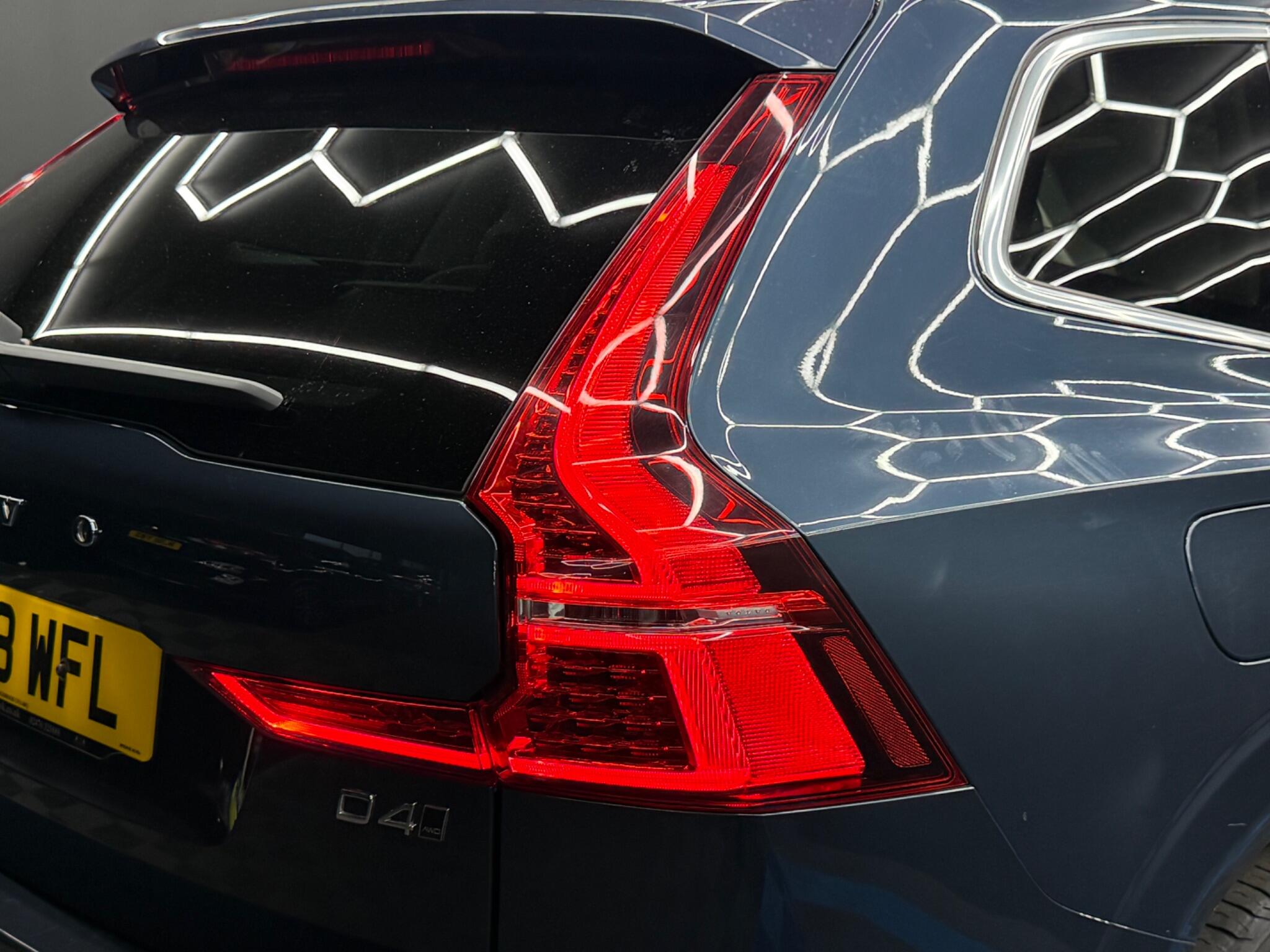 Volvo XC60 view 39