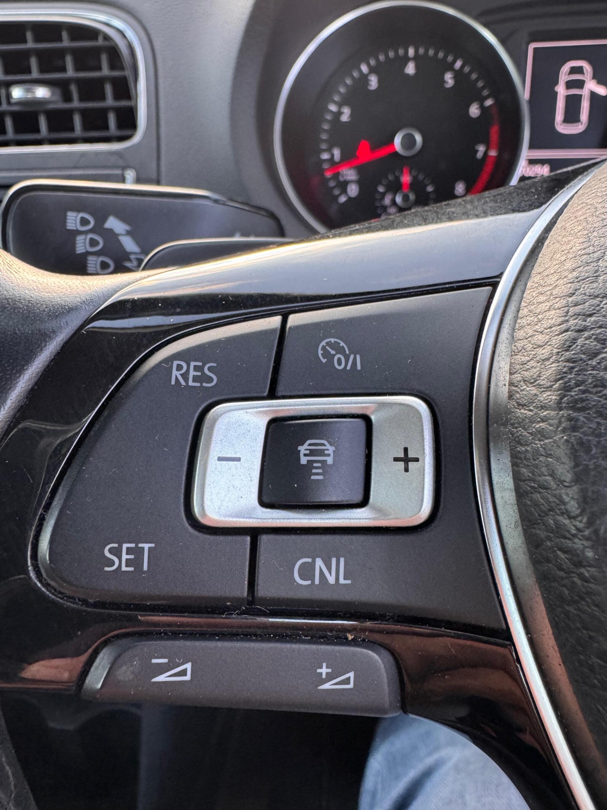Volkswagen Polo view 16