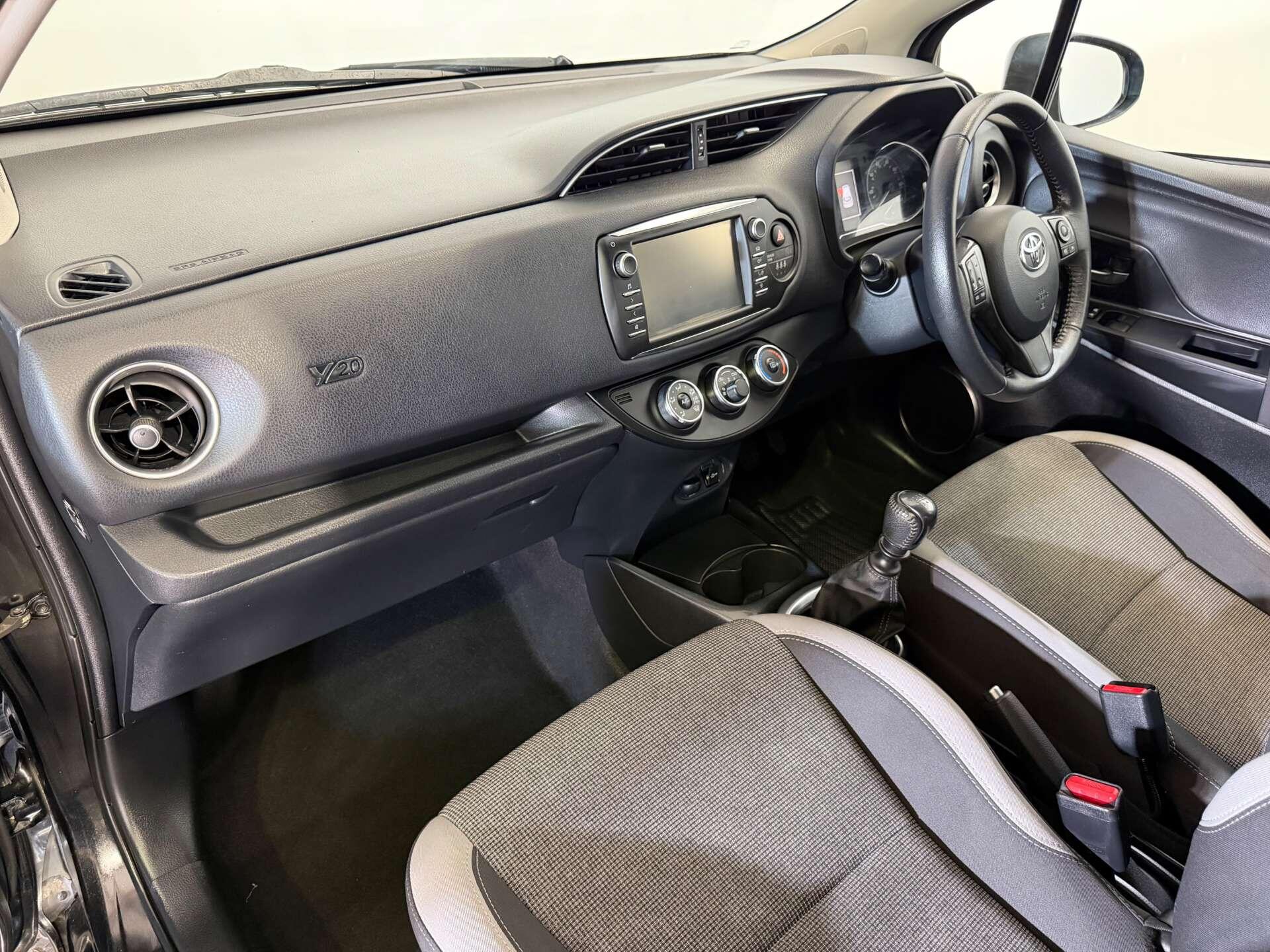 Toyota Yaris view 50