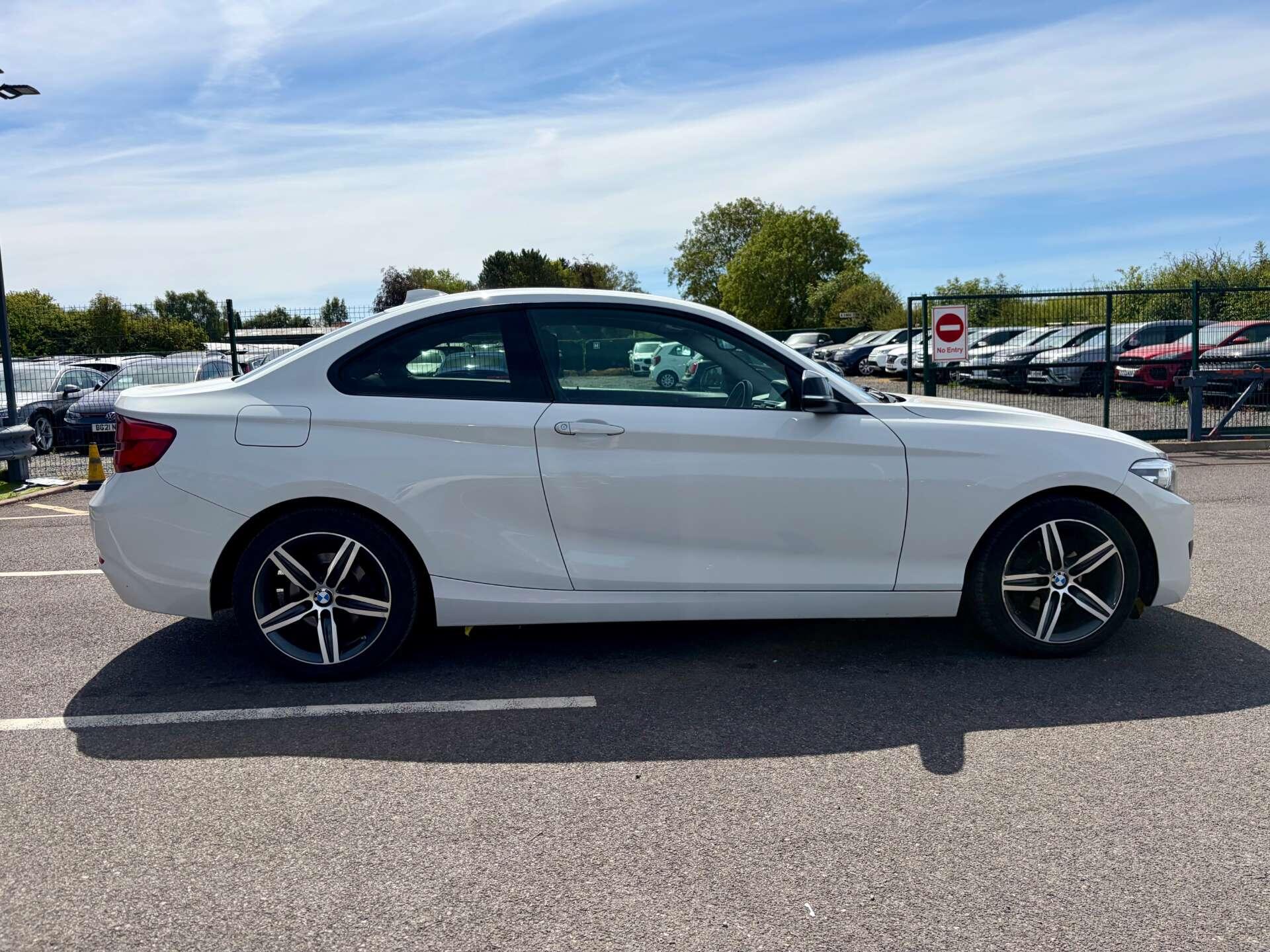BMW 2 Series view 9