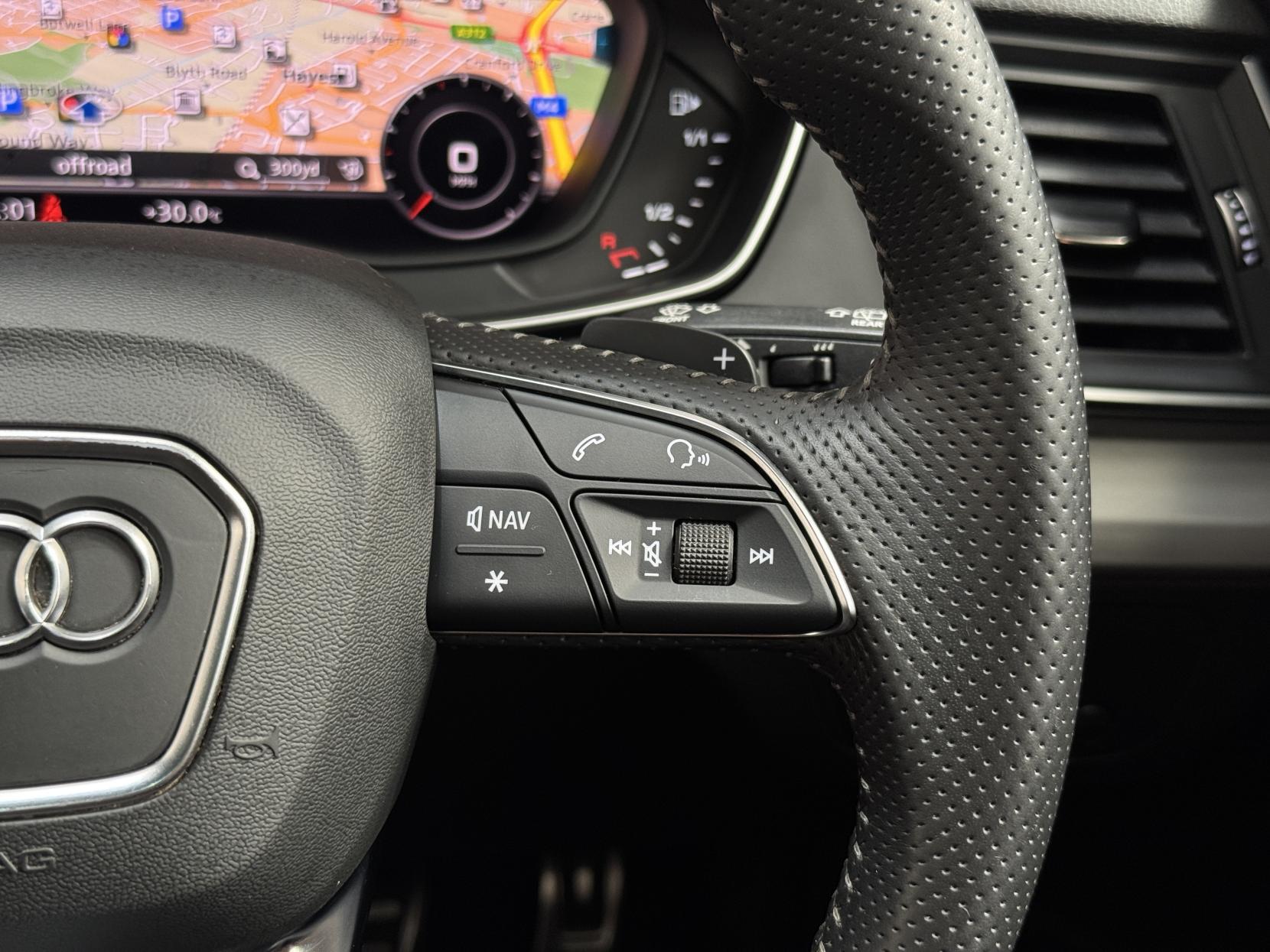 Audi Q5 view 42