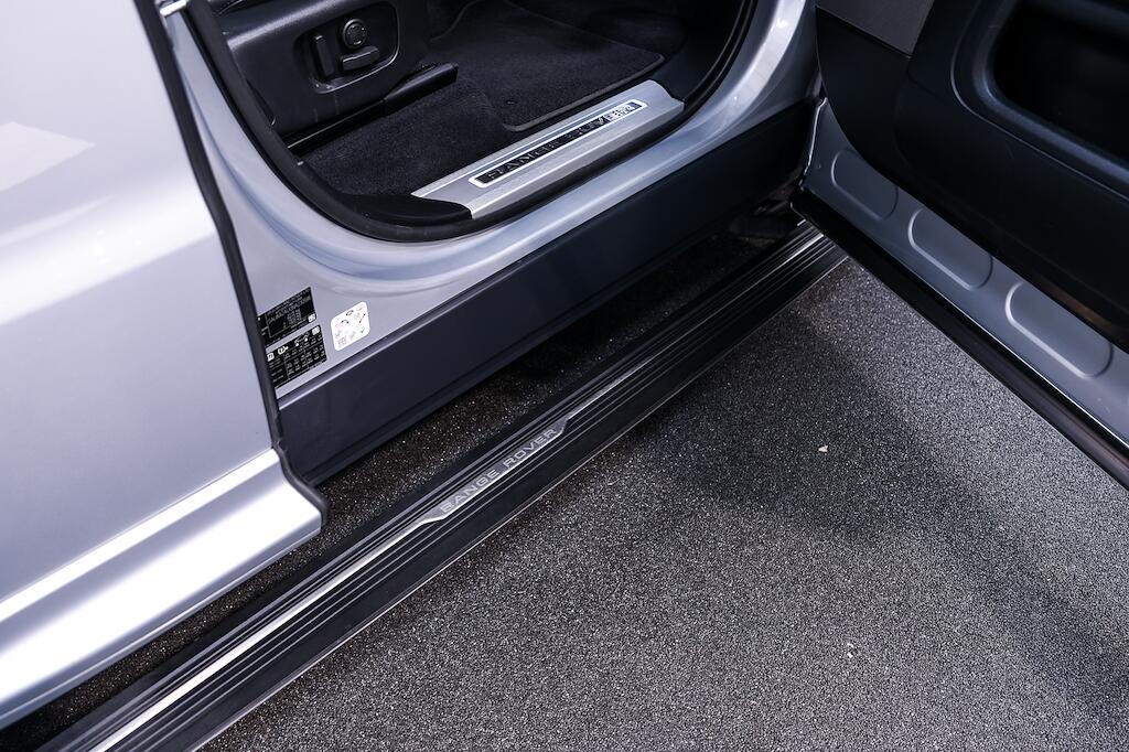 Land Rover Range Rover Sport view 5