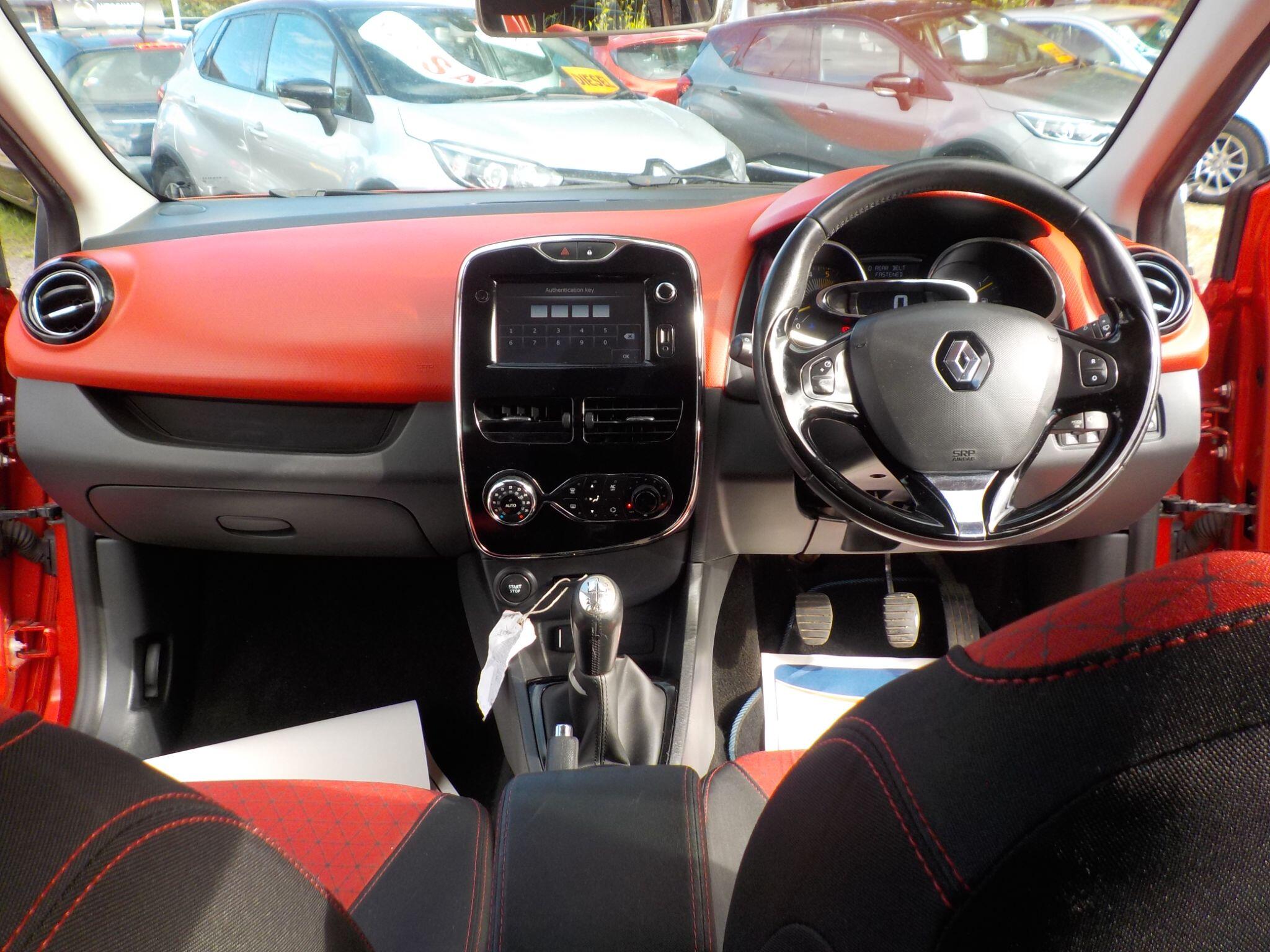 Renault Clio 1.5 dCi Dynamique S MediaNav Euro 5 (s/s) 5dr