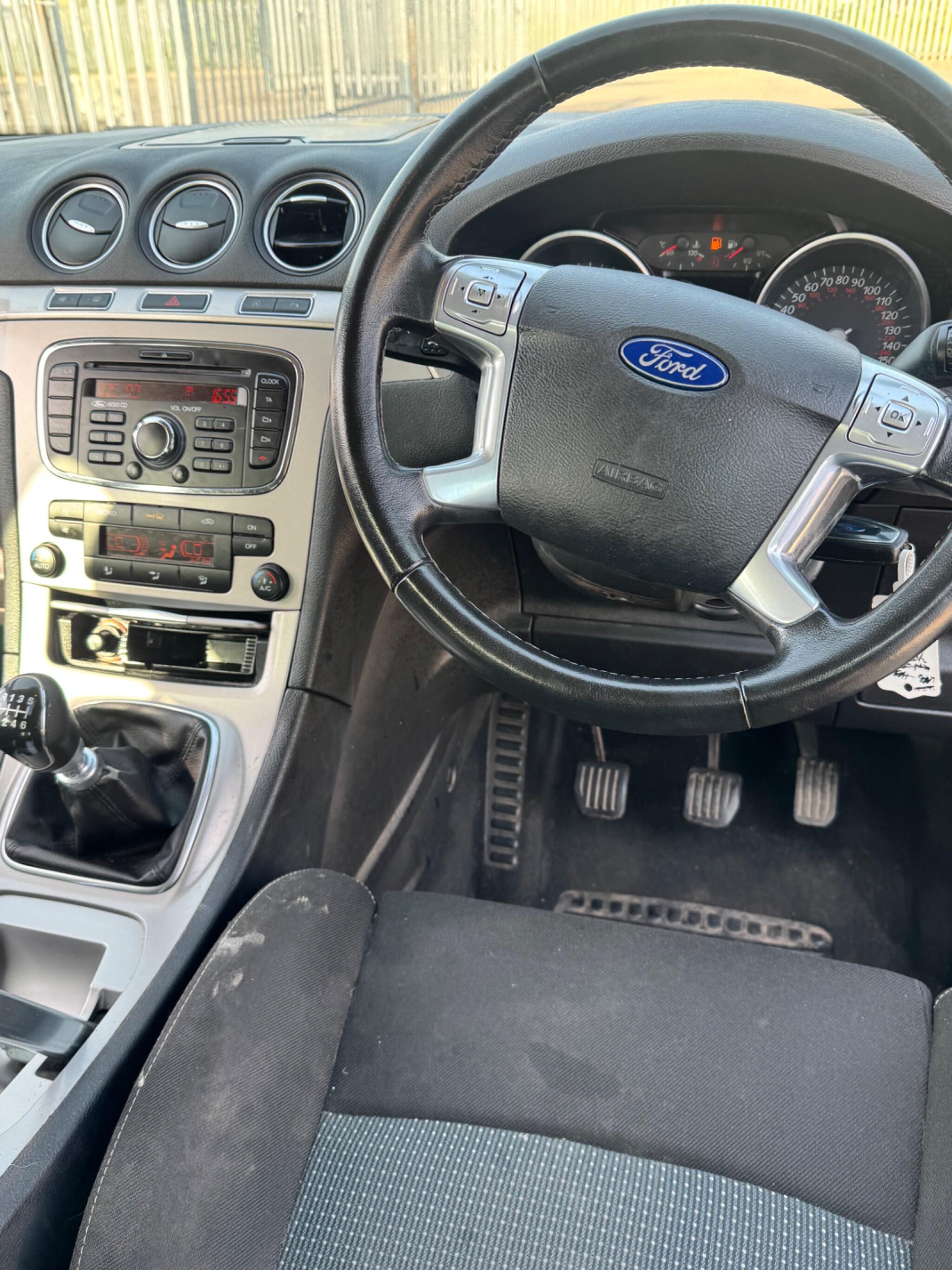 Ford S-Max view 23