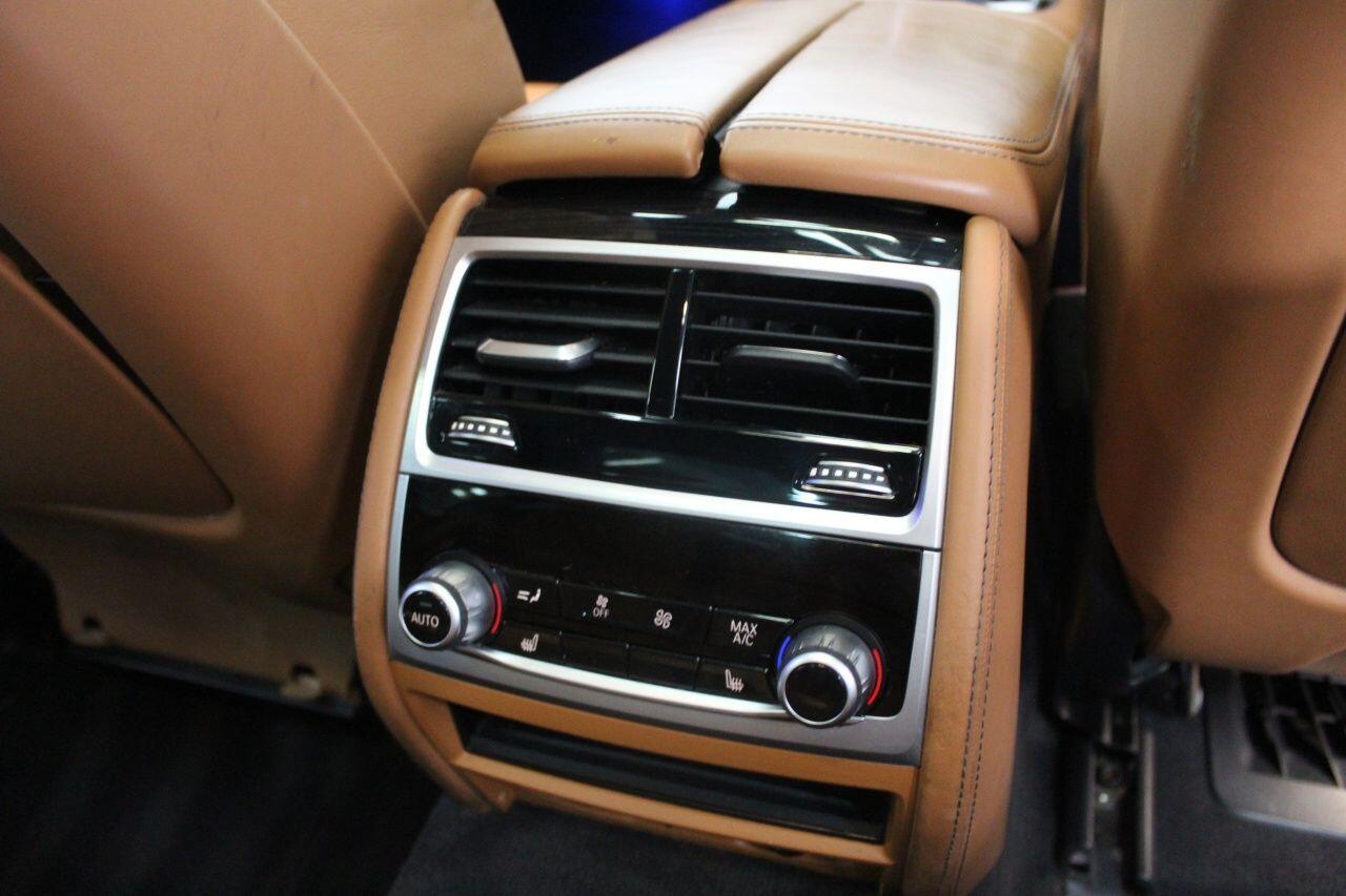 BMW 7 Series view 63