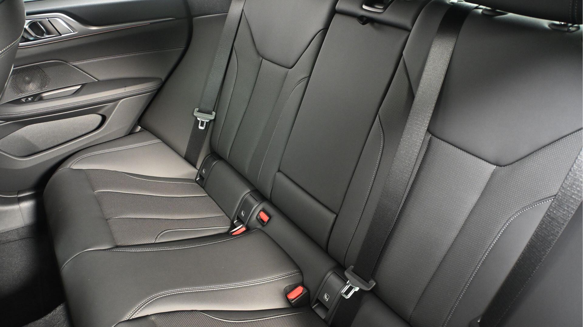 BMW I4 view 12