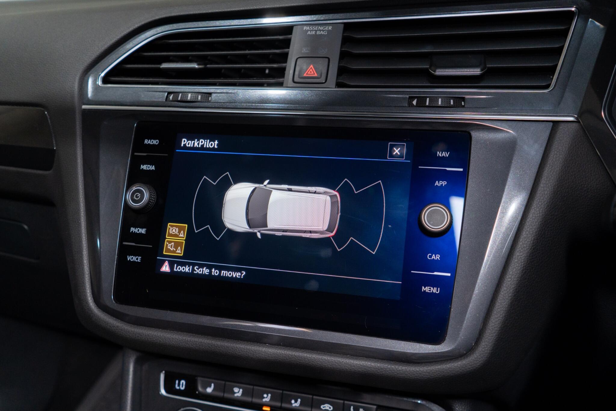 Volkswagen Tiguan Allspace view 29