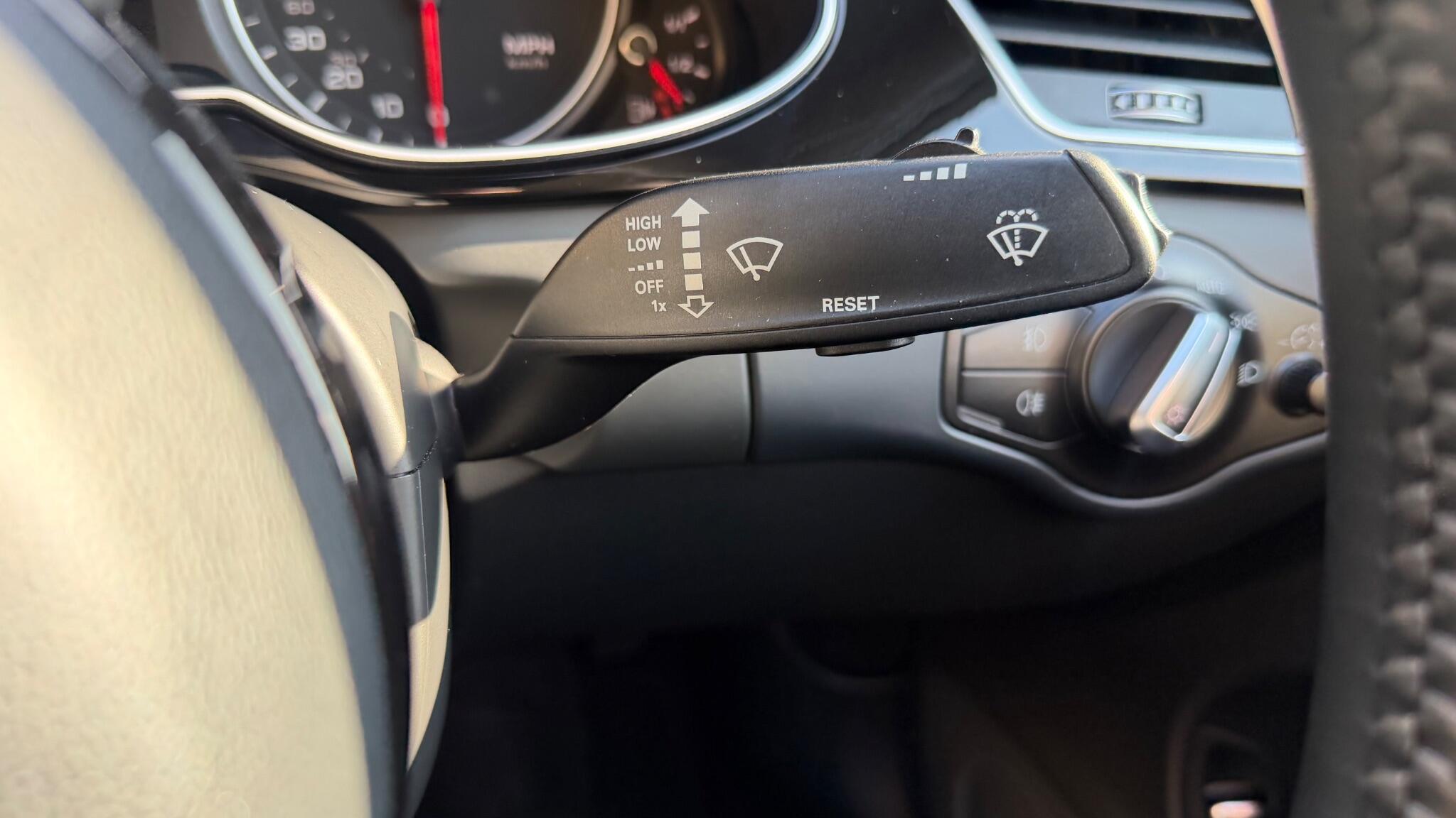 Audi A4 view 35
