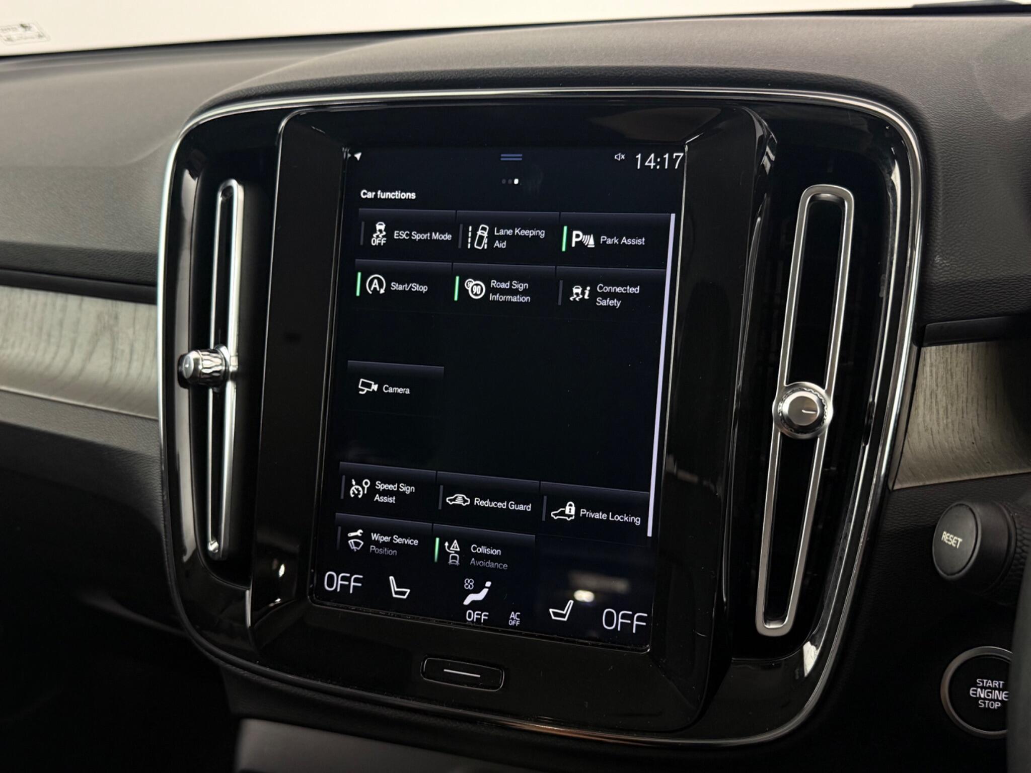 Volvo XC40 view 27
