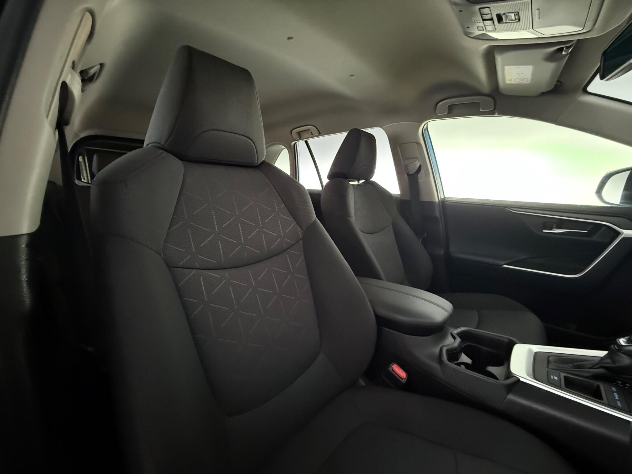 Toyota Rav4 view 29