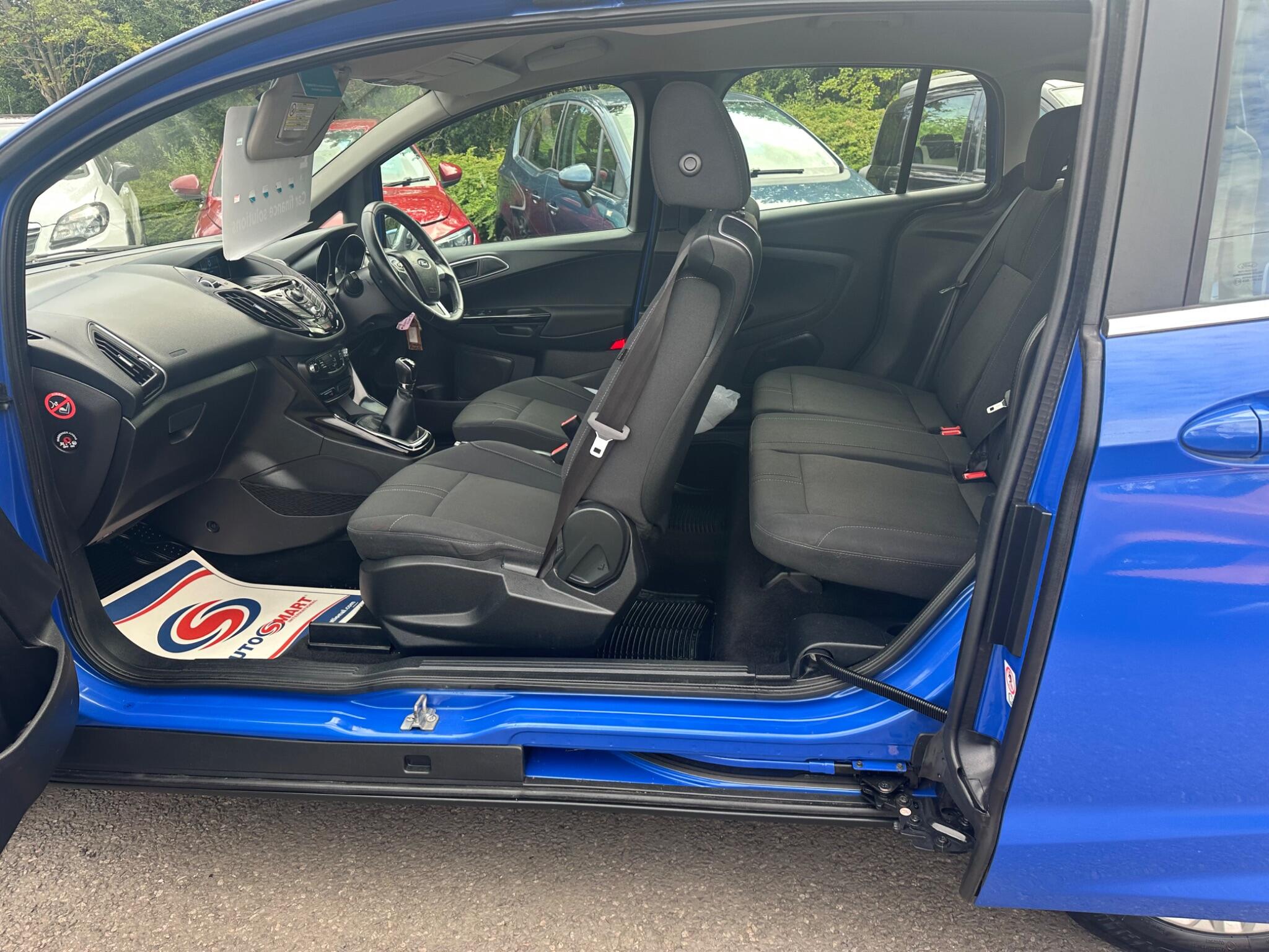Ford B-Max view 22