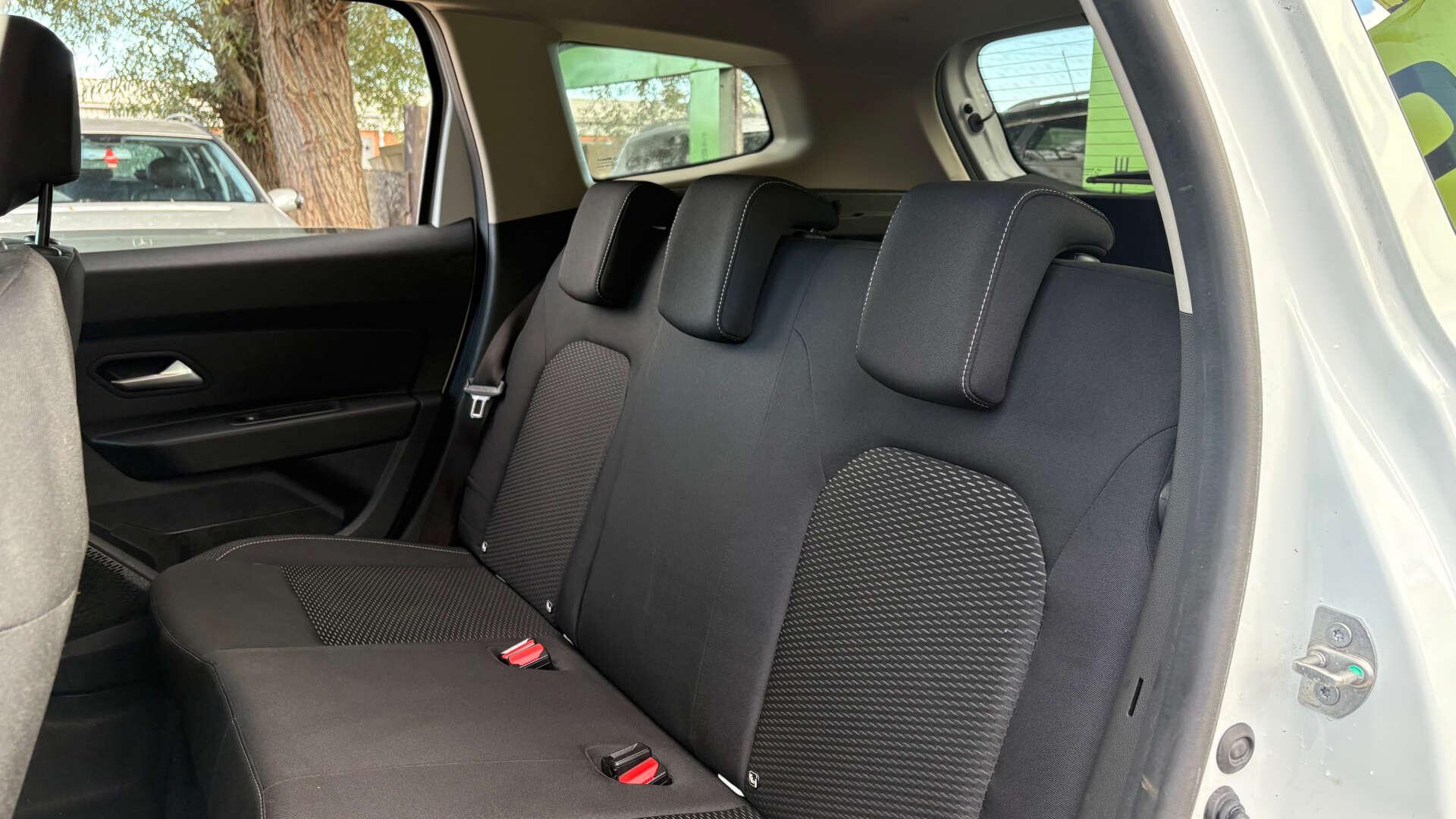 Dacia Duster view 3
