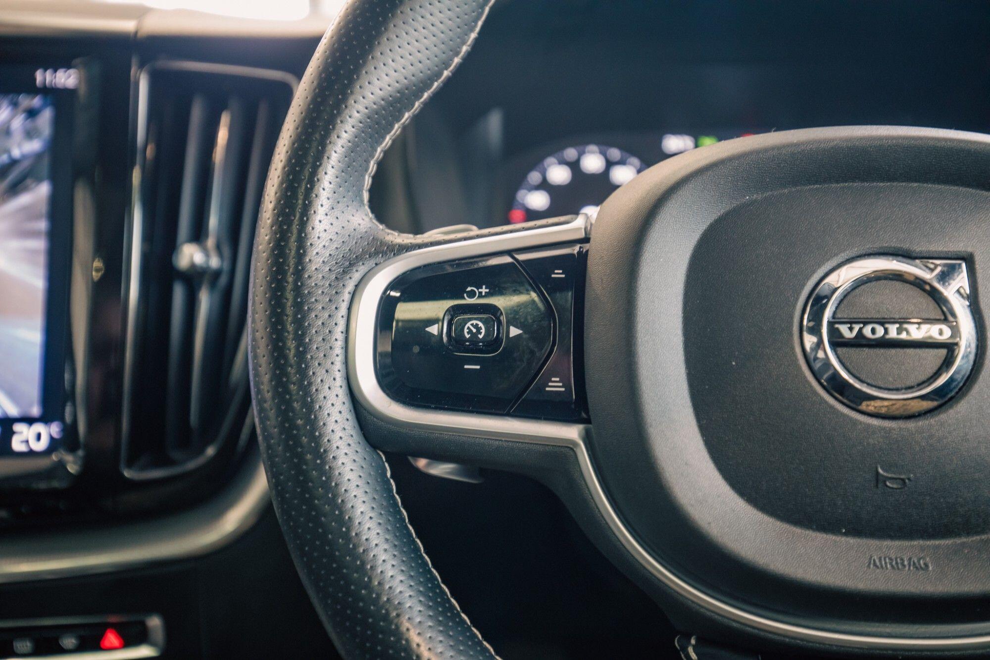Volvo XC60 view 12