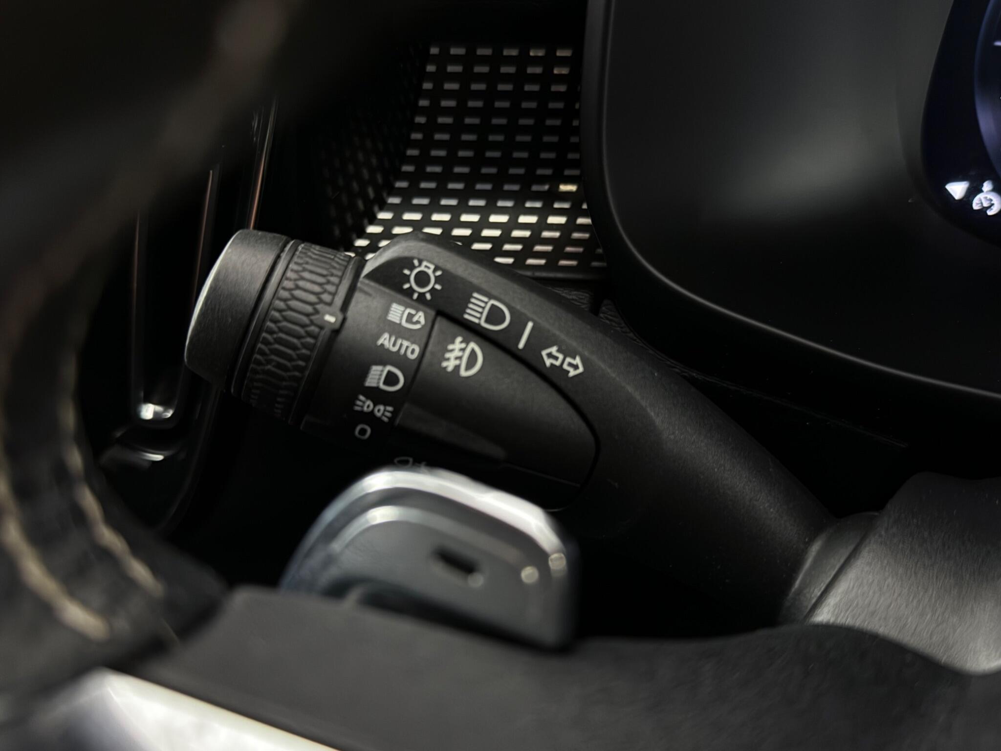 Volvo XC40 view 18