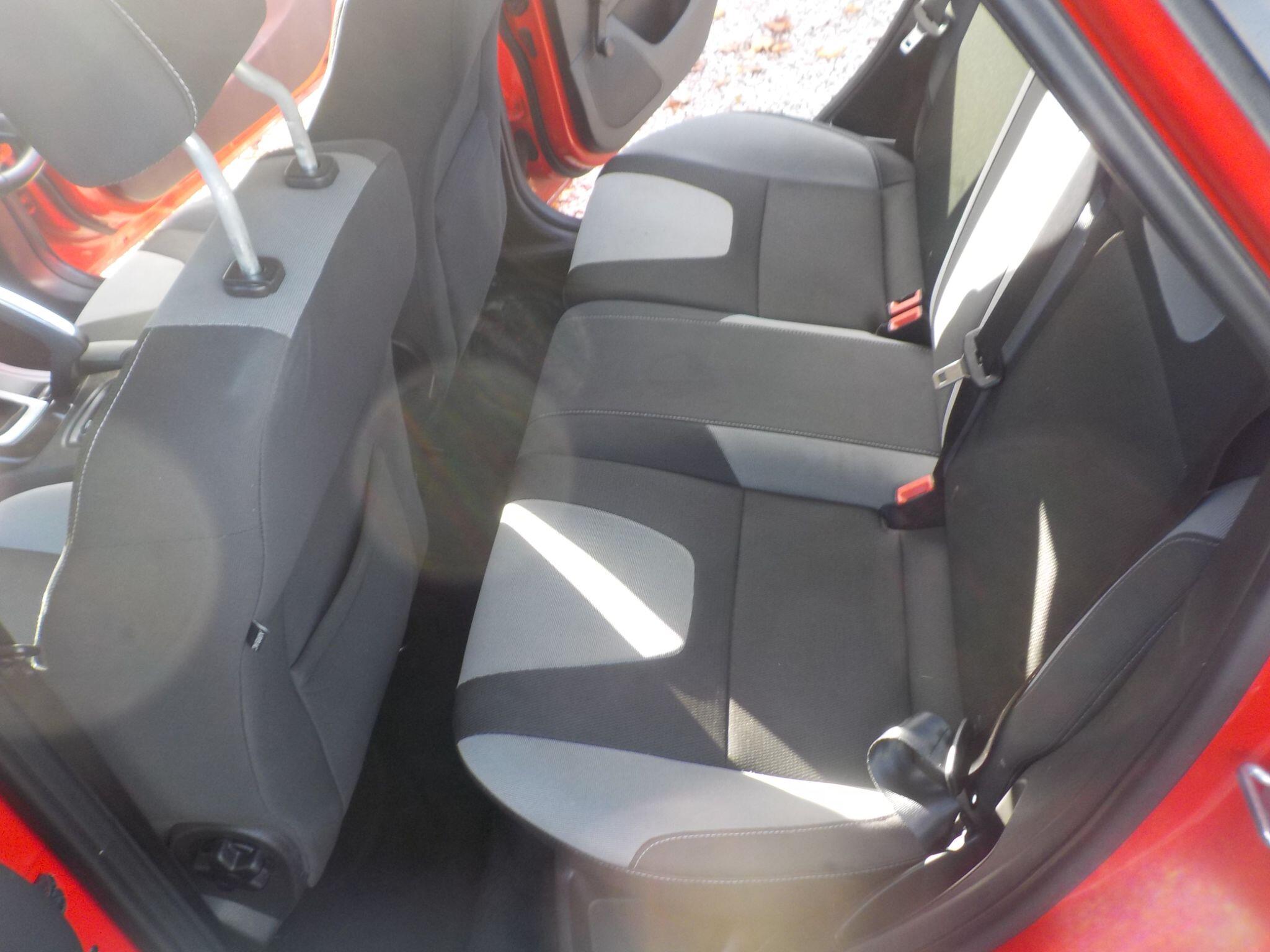 Ford Focus 1.6 Zetec Euro 5 5dr