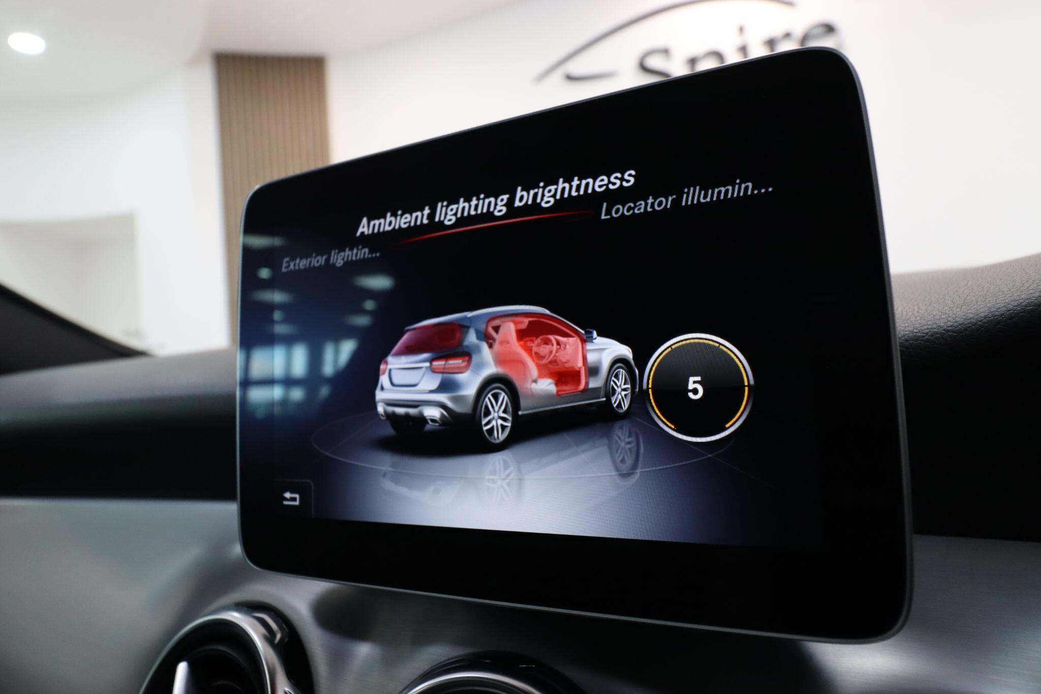 Mercedes-Benz Gla view 28