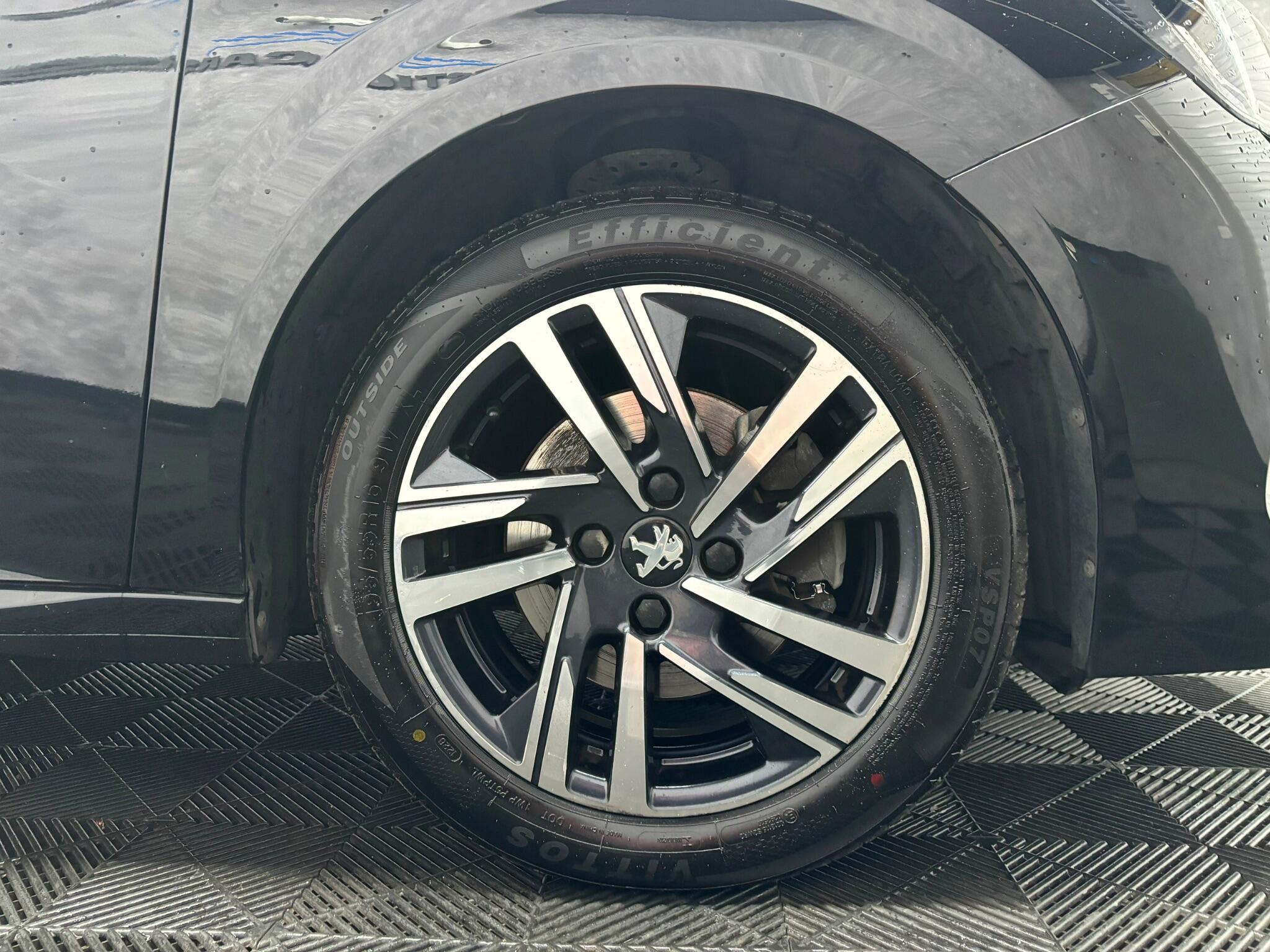 Peugeot 208 view 24