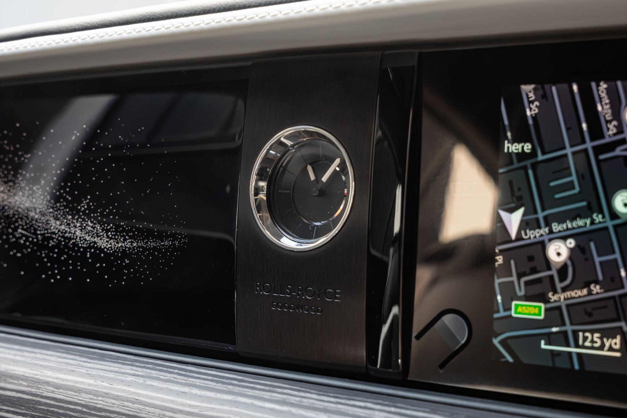 Rolls-Royce Spectre view 38