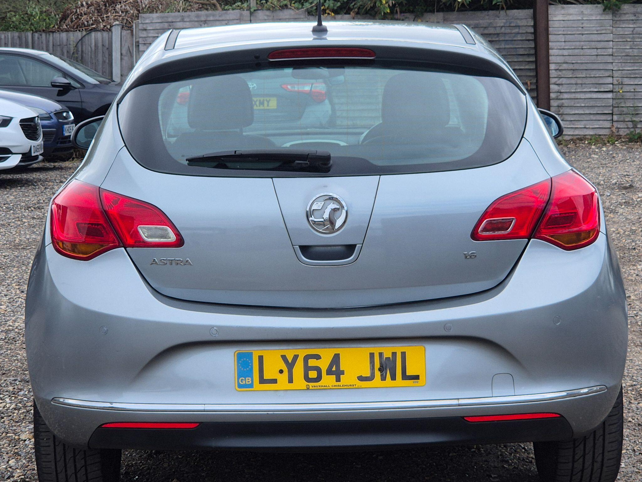 Vauxhall Astra view 5