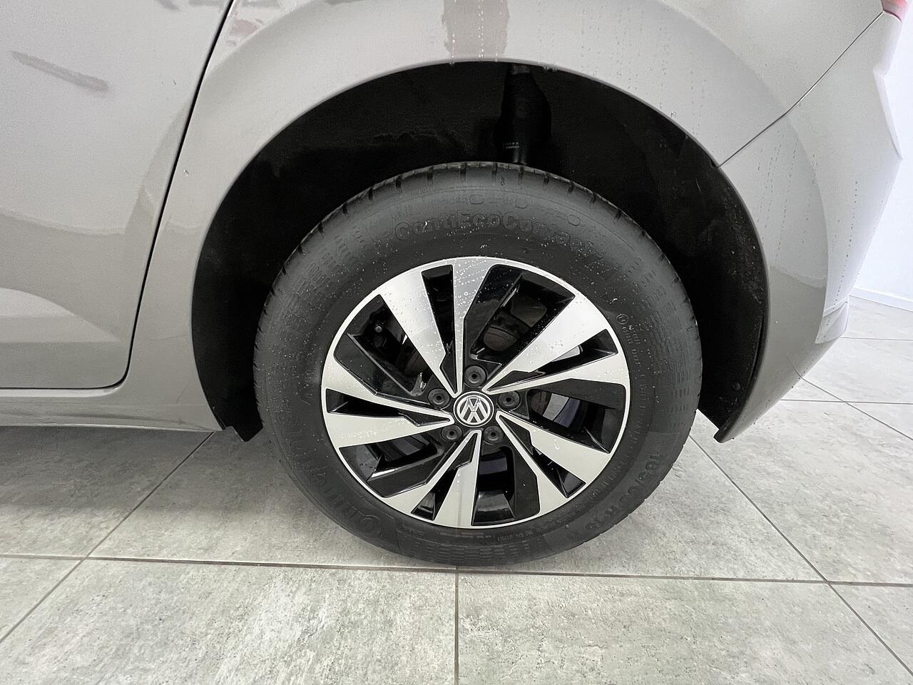 Volkswagen Polo view 20