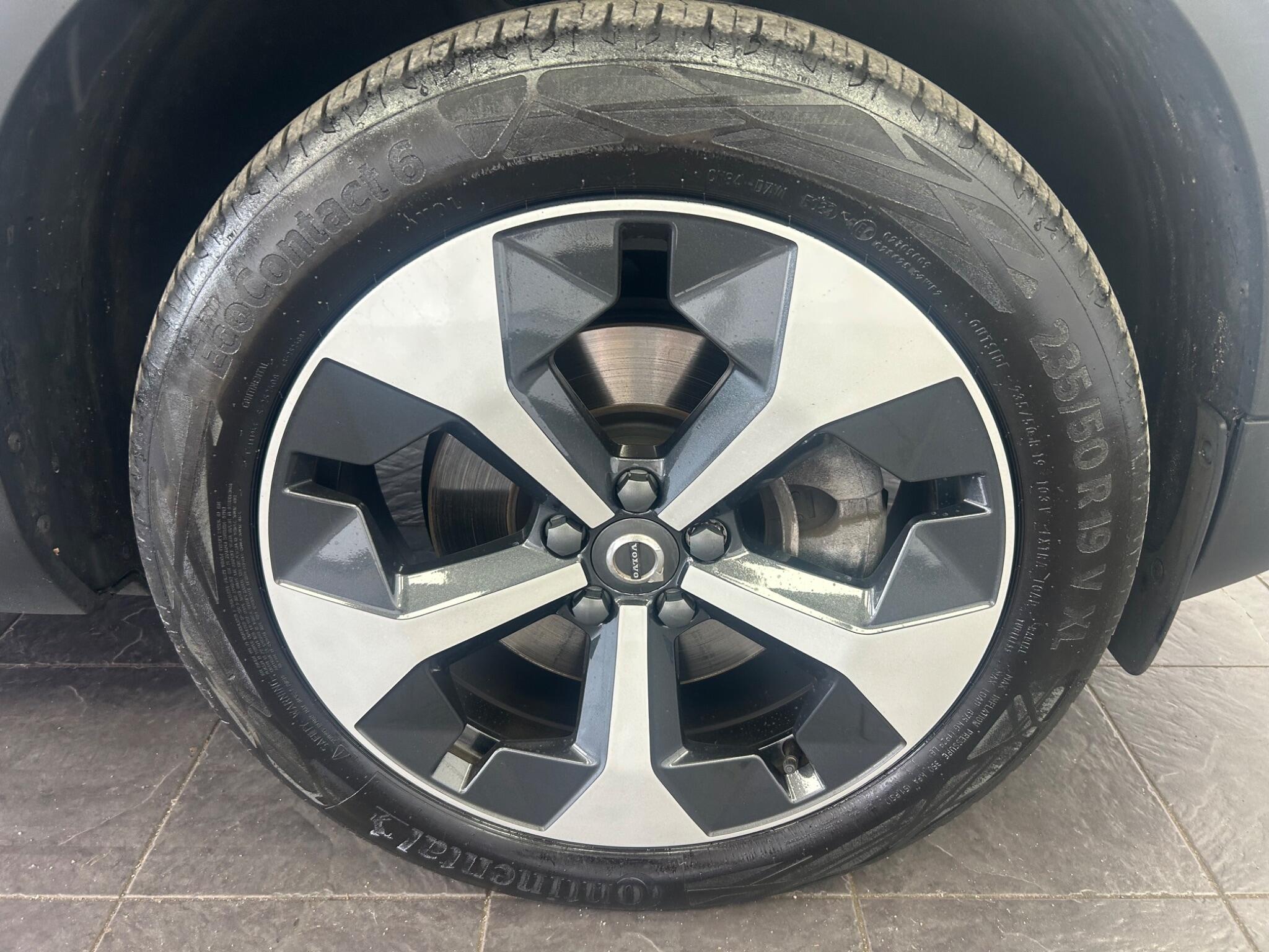 Volvo XC40 view 22