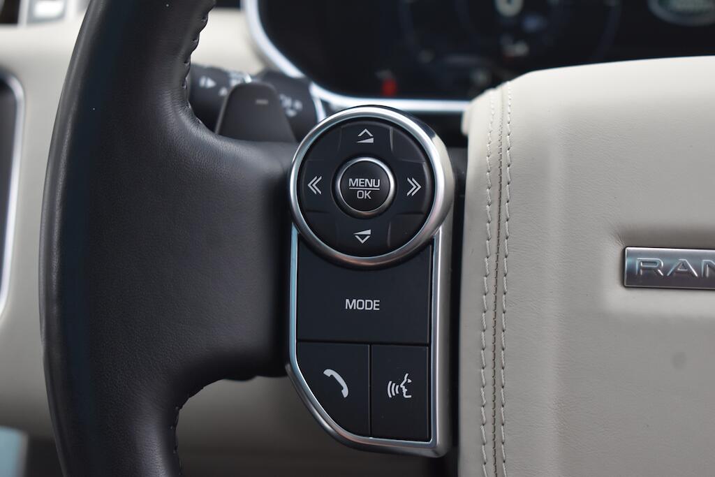 Land Rover Range Rover view 71