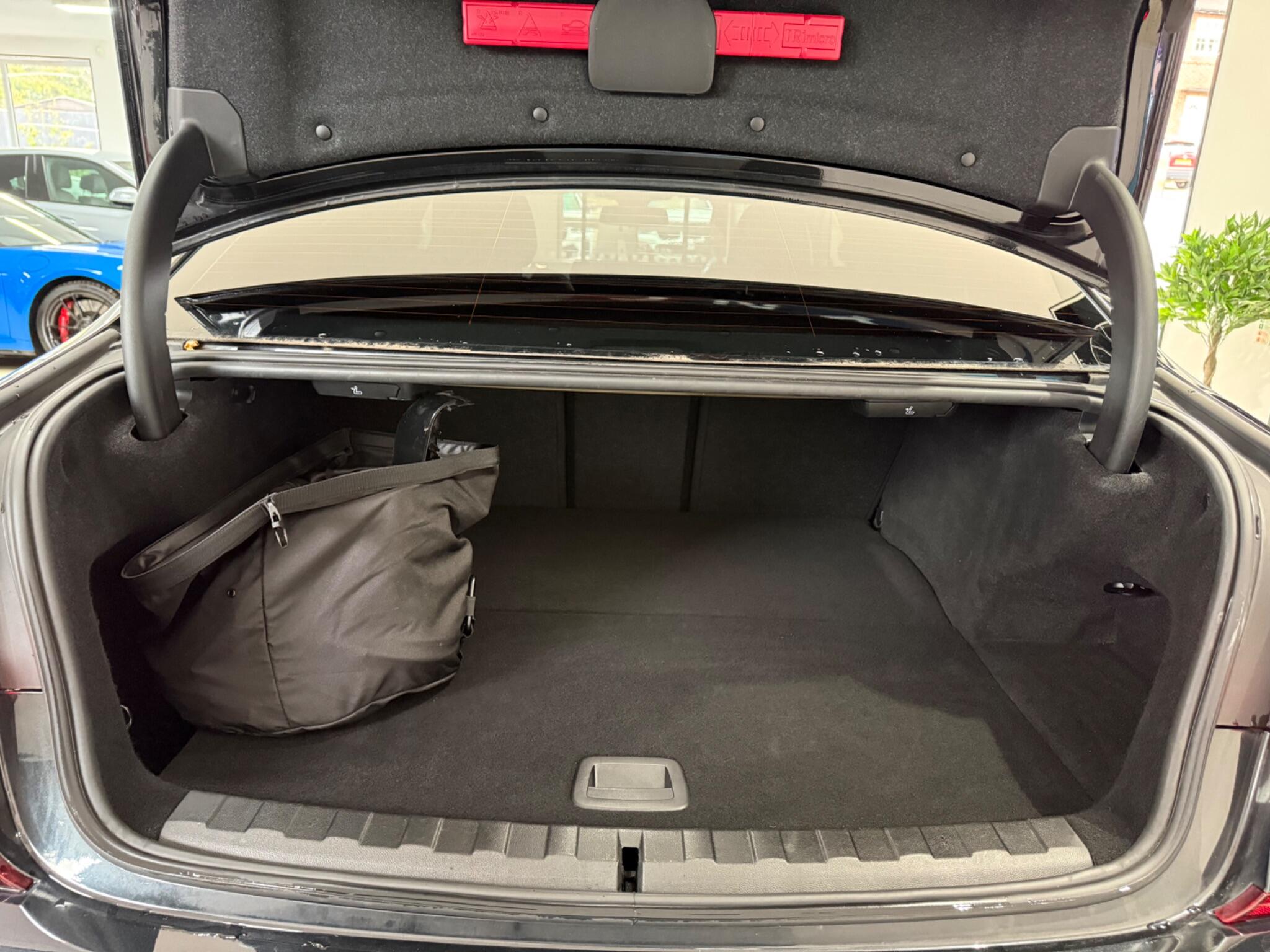 BMW 3 Series view 31