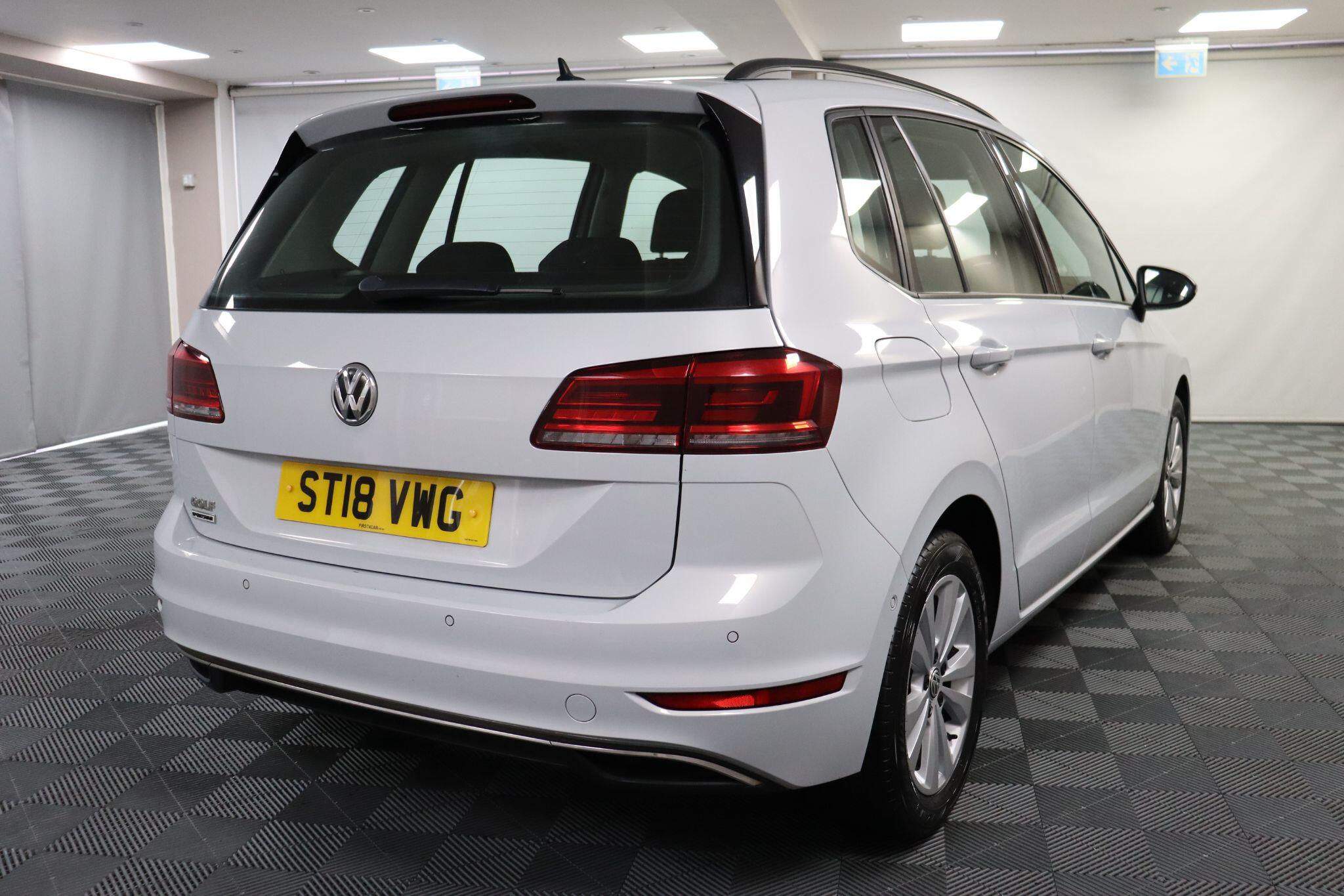 Volkswagen Golf SV view 11