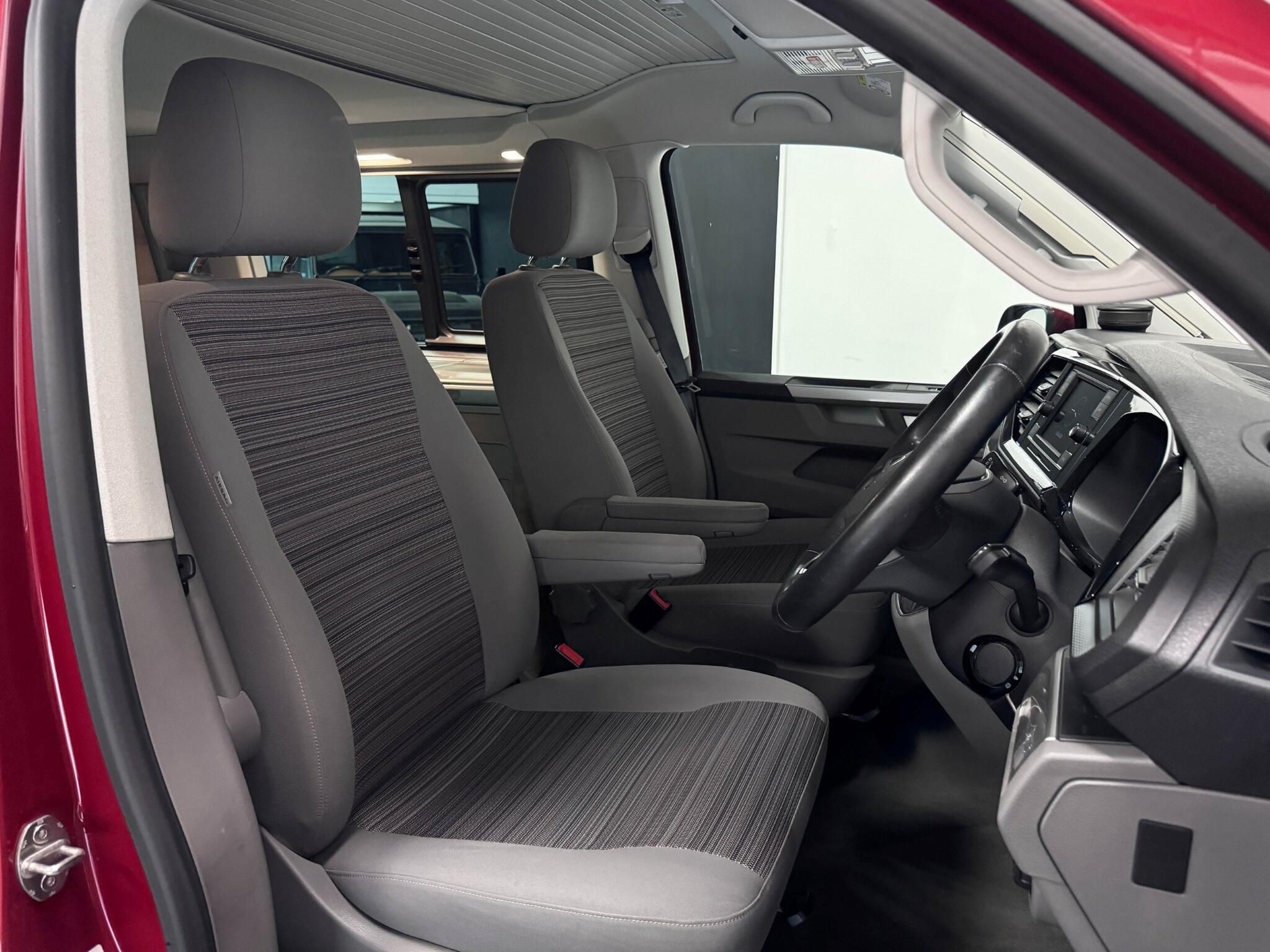 Volkswagen California view 26