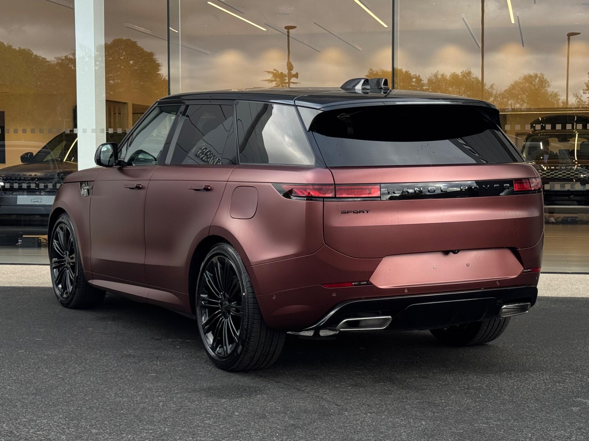Land Rover Range Rover Sport view 8