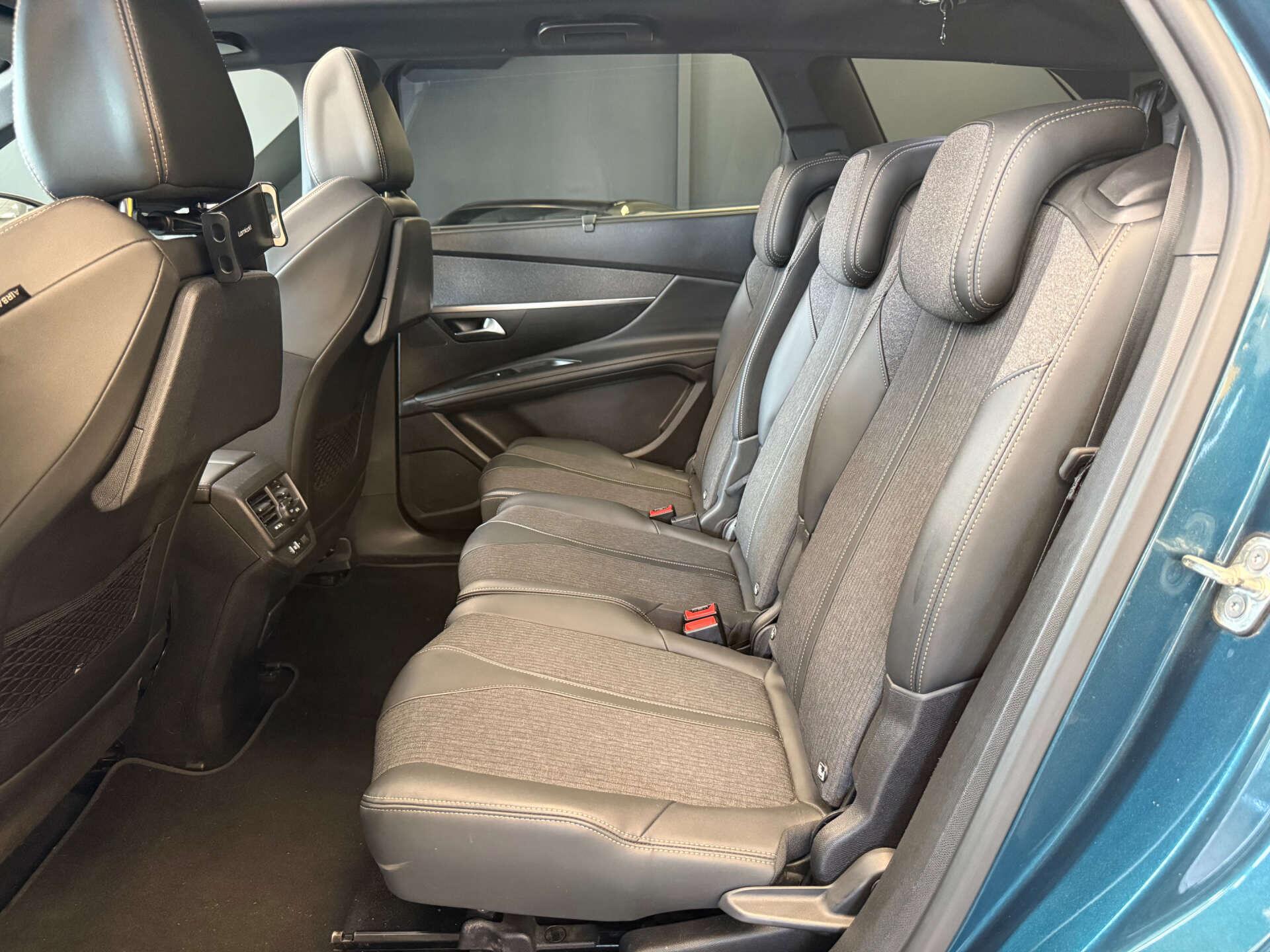 Peugeot 5008 view 13