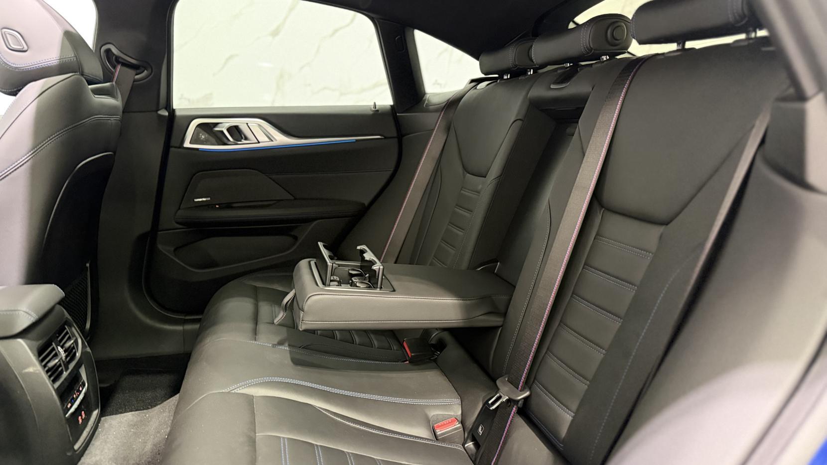 BMW i4 view 10