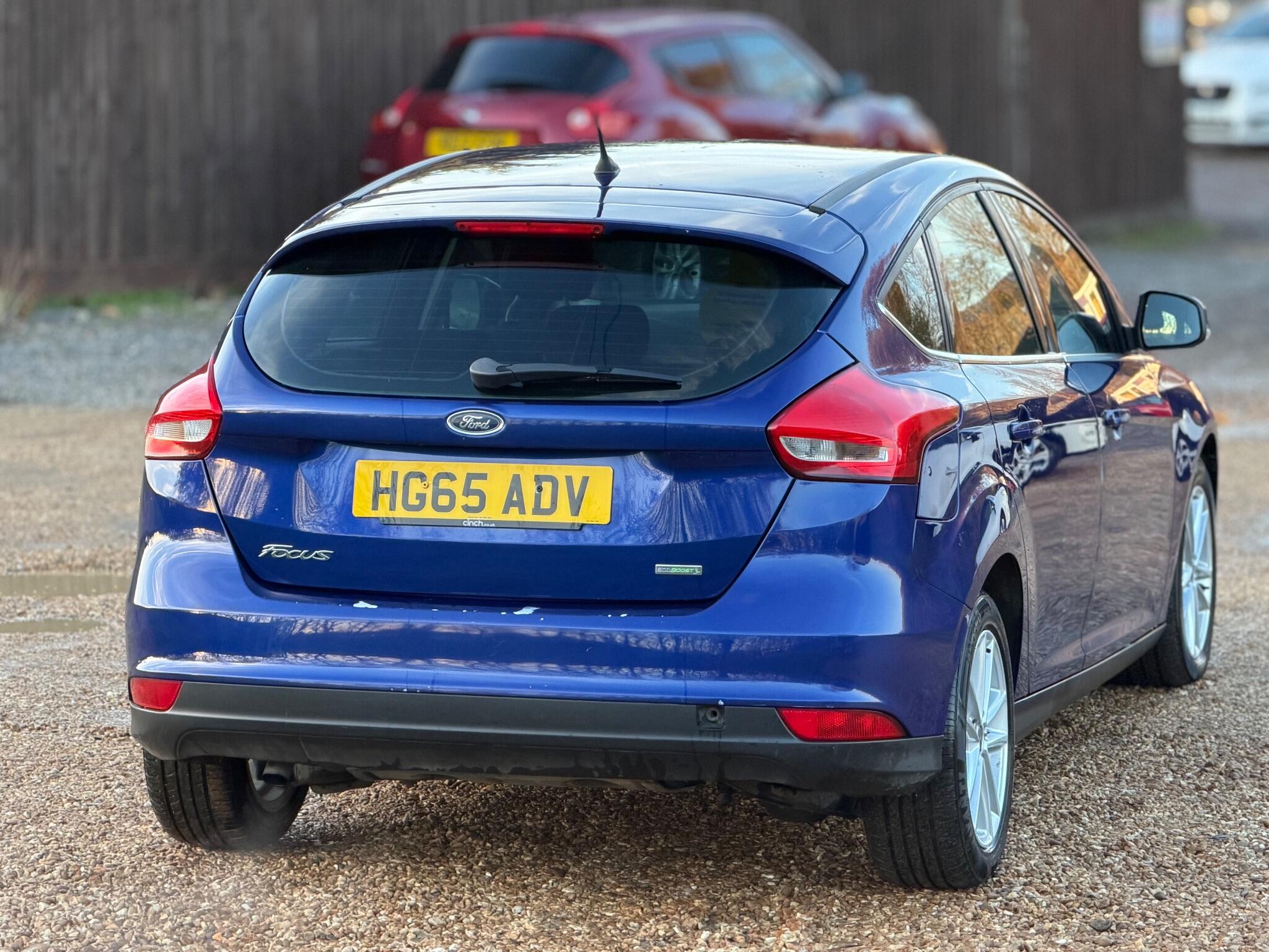 2016 Ford Focus 1.0T EcoBoost Zetec Euro 6 (s/s) 5dr image 11