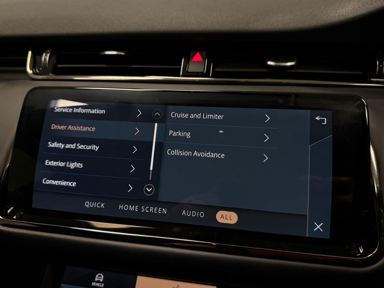 Land Rover Range Rover Evoque view 26
