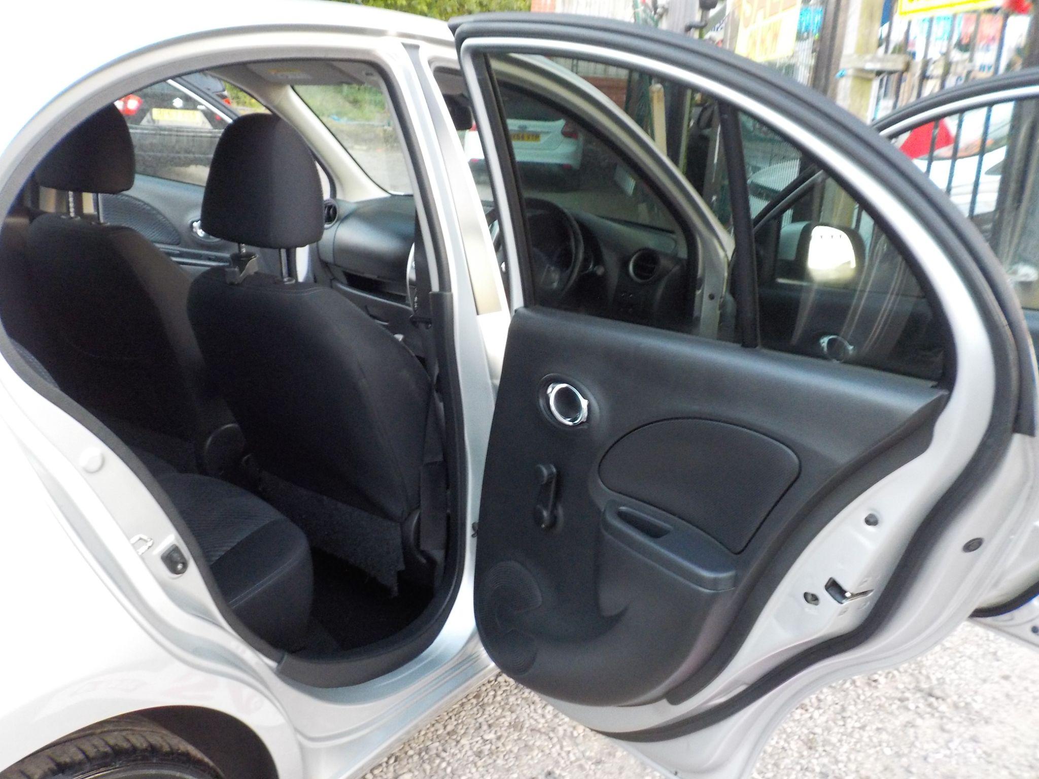 Nissan Micra 1.2 n-tec Euro 6 5dr