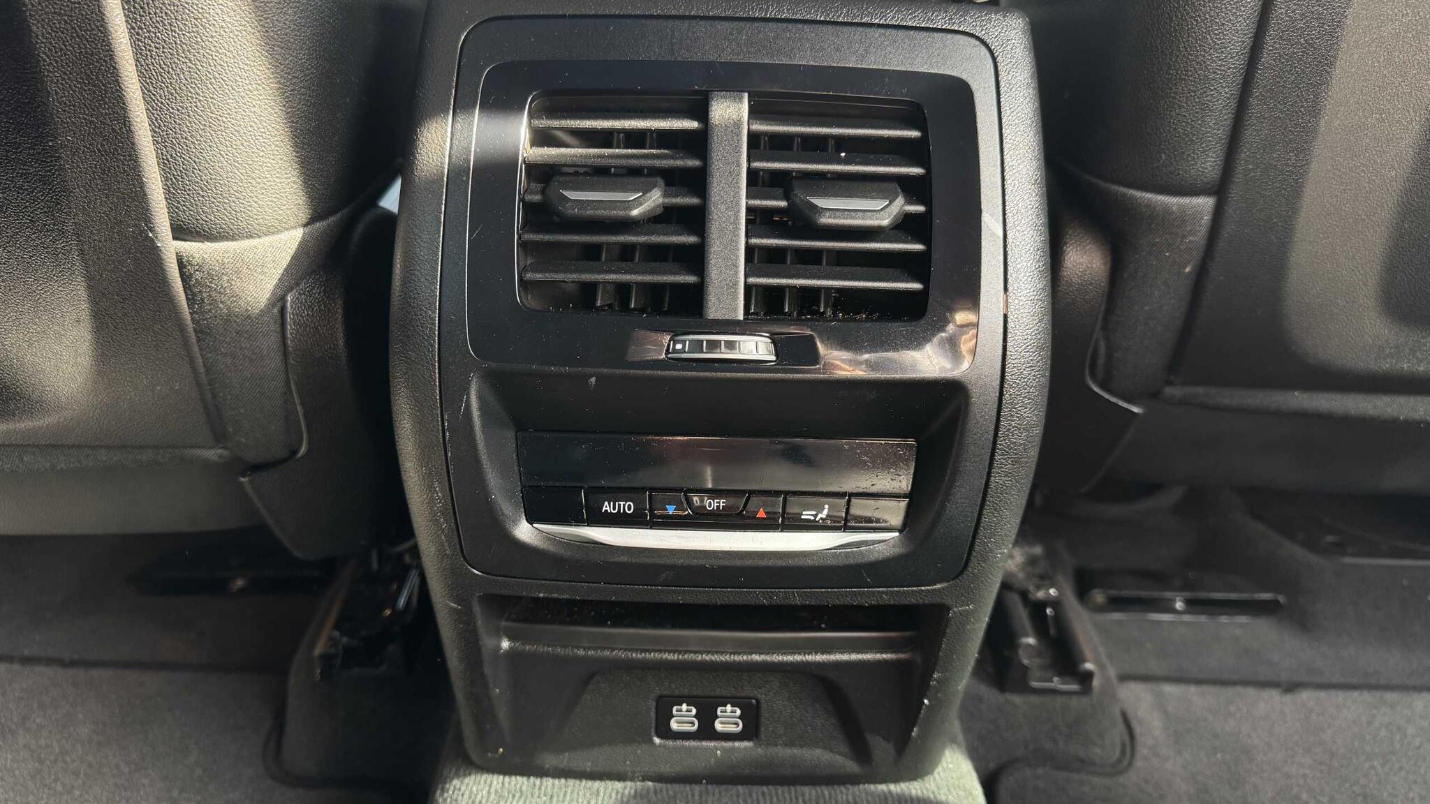 BMW X3 view 9