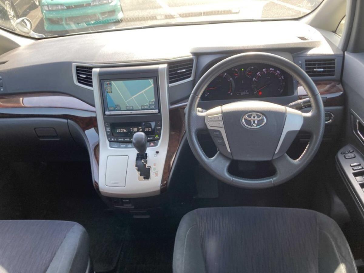 Toyota Vellfire view 25