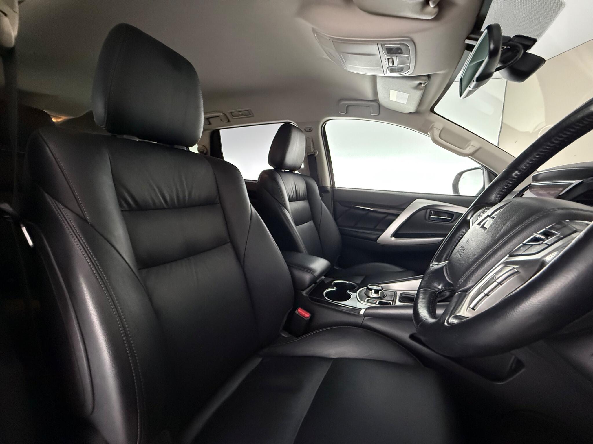 Mitsubishi Shogun Sport view 28