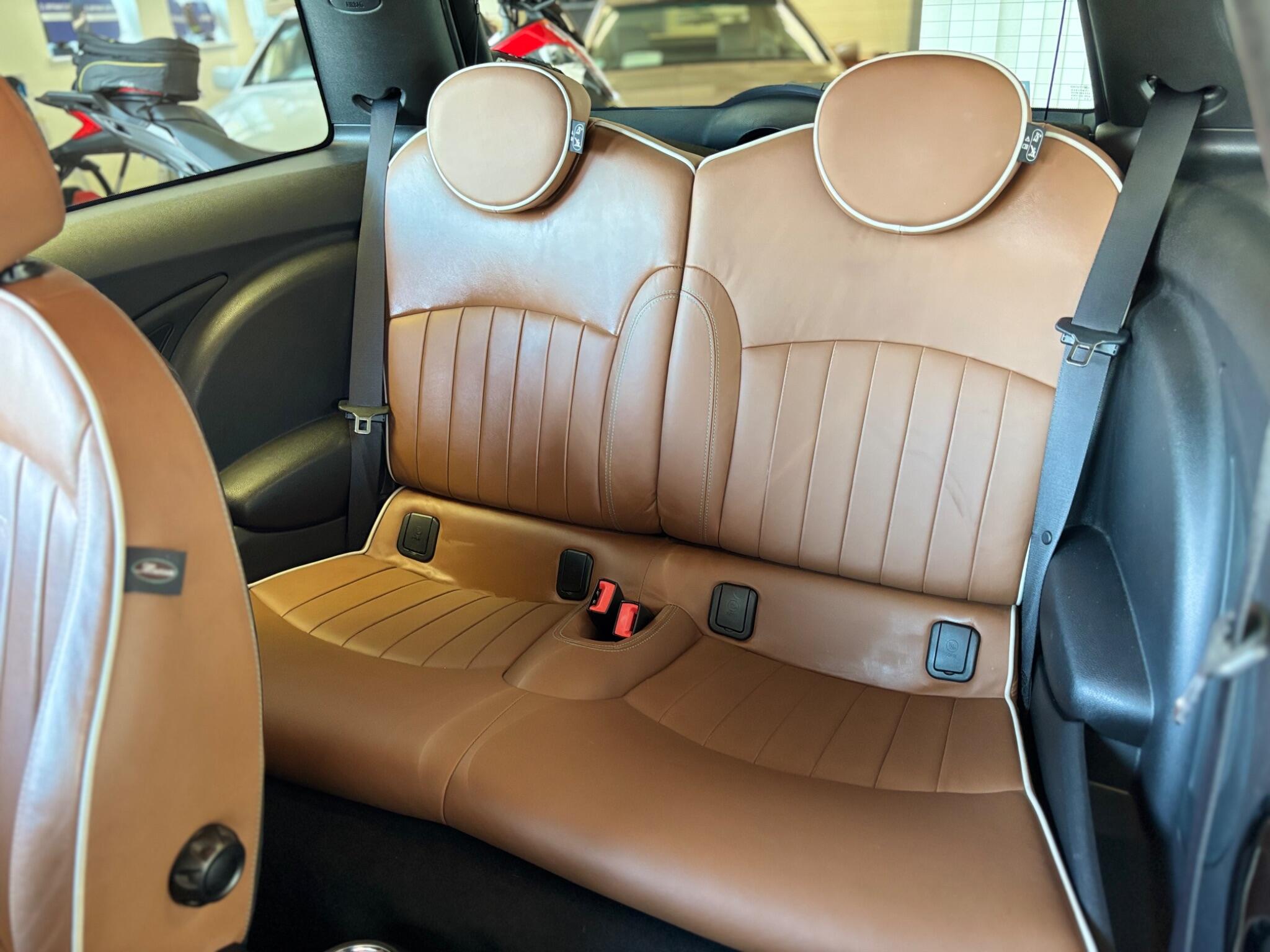 Mini Hatch view 15