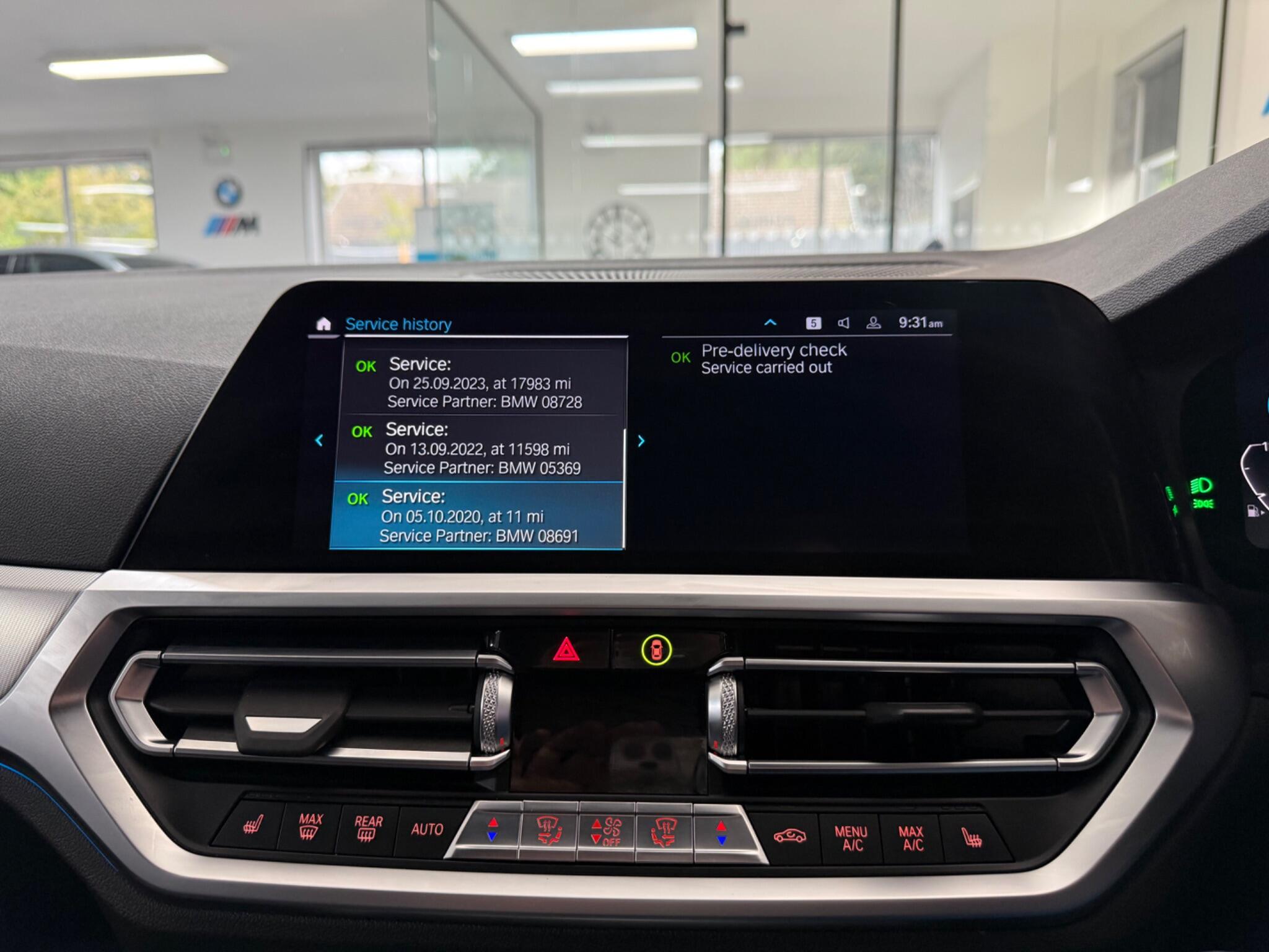 BMW 3 Series view 14