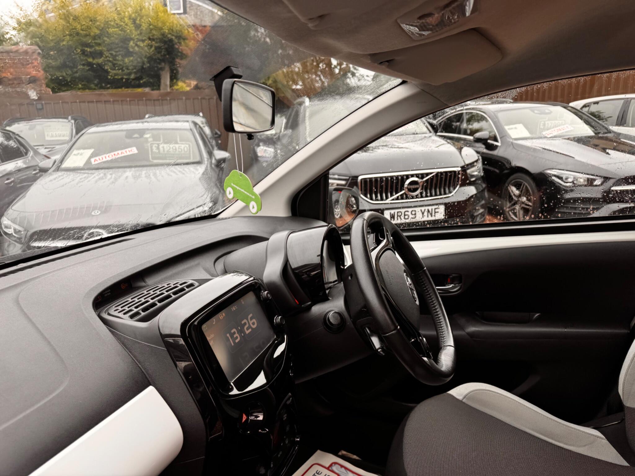 Toyota Aygo view 13