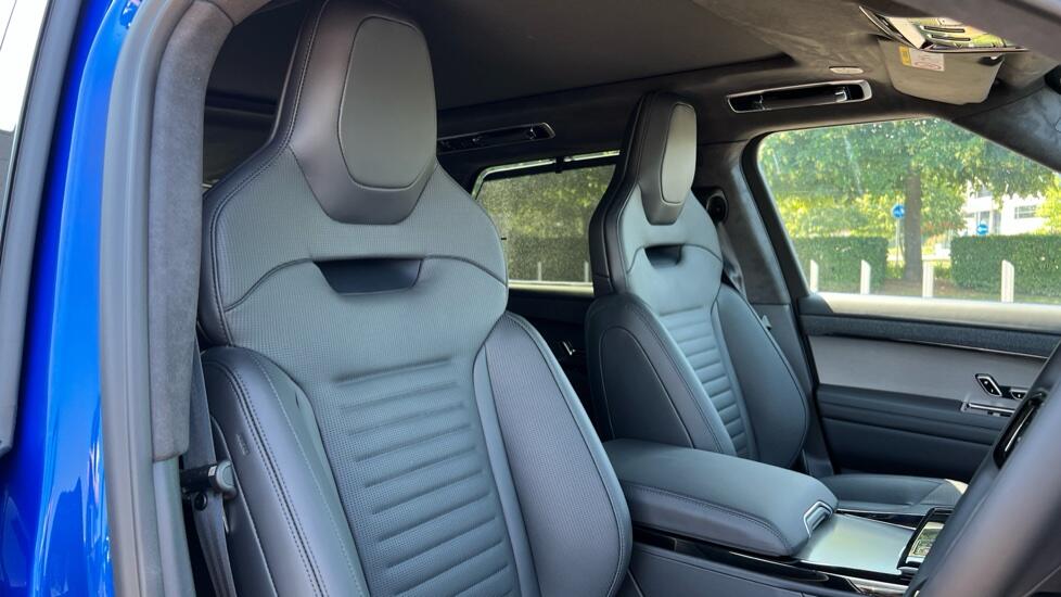 Land Rover Range Rover Sport view 30